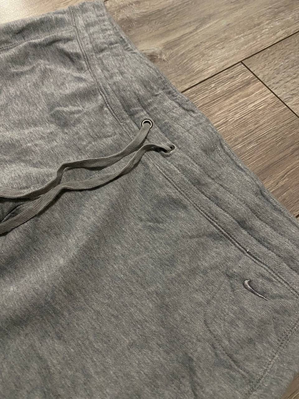 Nike Vintage Nike Sweat Pants Baggy Gray Logo Fleece Size: XL Y2K Size 38" / US 16 / IT 52 - 2 Thumbnail