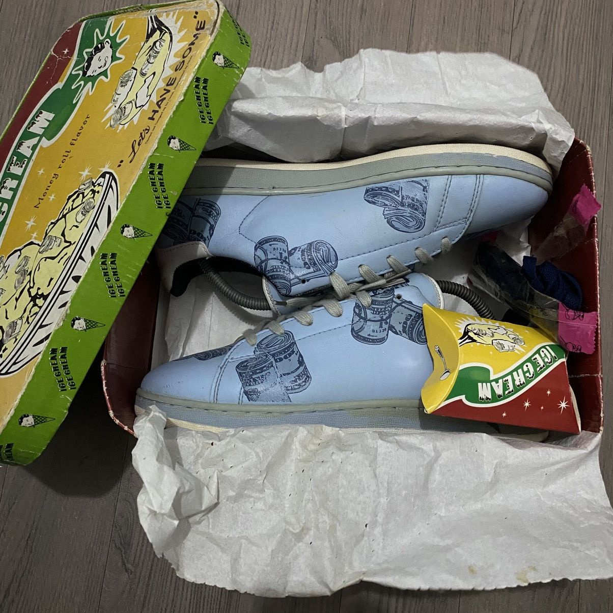 Icecream × Reebok OG 2004 Reebok x BBC Ice Cream Low "Money Roll Flavor" Size US 9 / EU 42 - 2 Thumbnail
