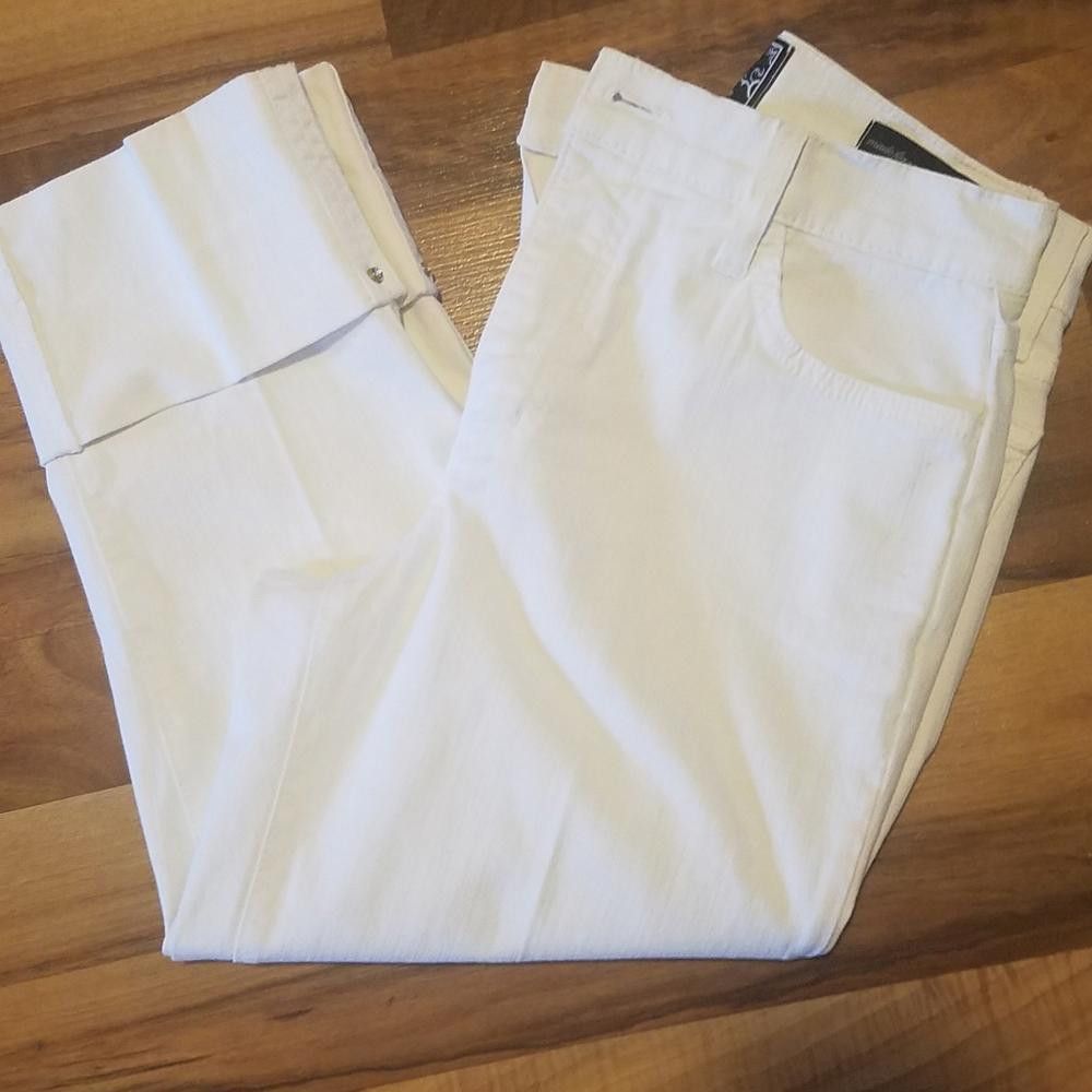 Designer NYDJ White Capri Pants Size 2P Size 26" / US 2 / IT 38 - 1 Thumbnail