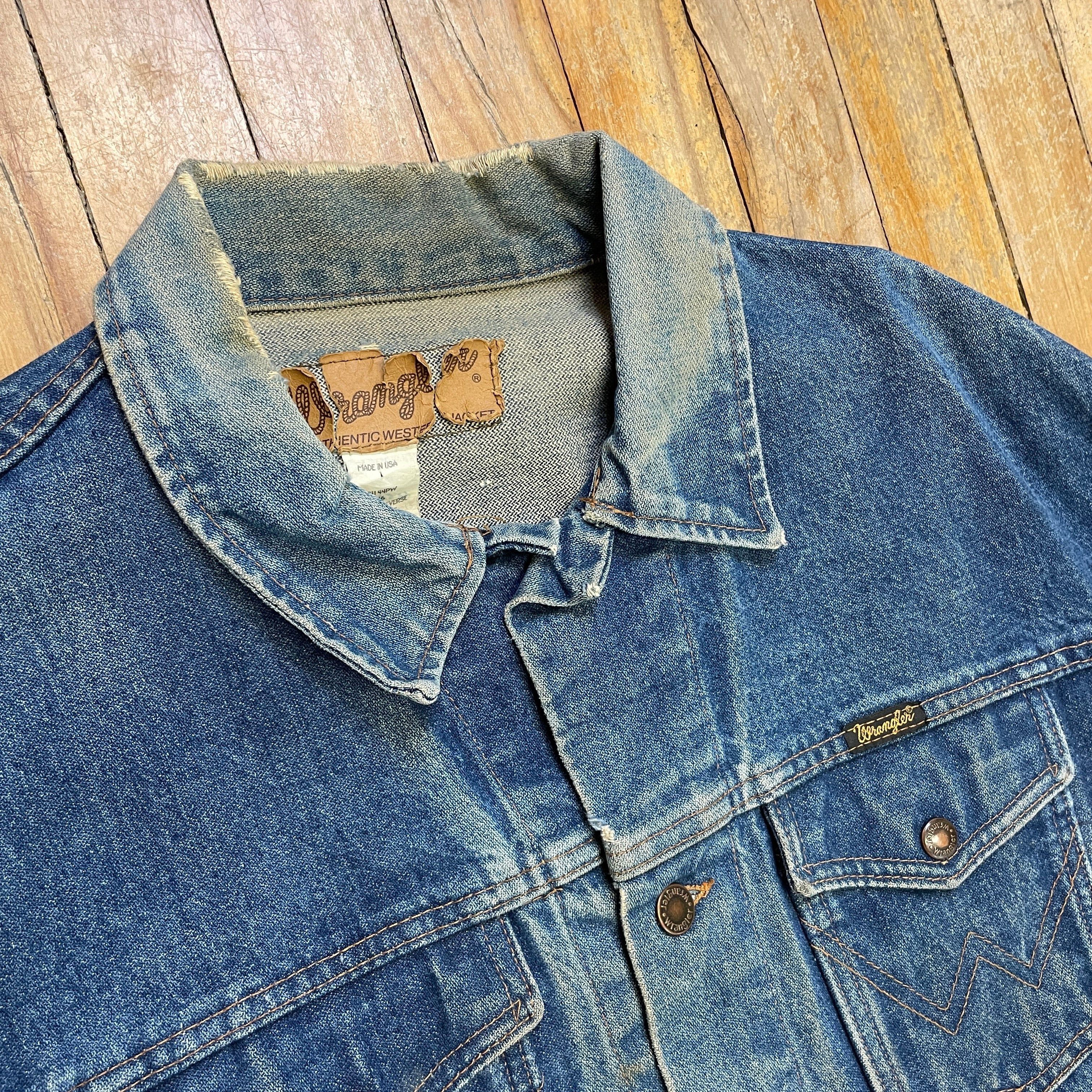 Wrangler Fabulously Thrashed Vintage Wrangler Denim Trucker Jacket Made in USA Size L Size US L / EU 52-54 / 3 - 7 Thumbnail
