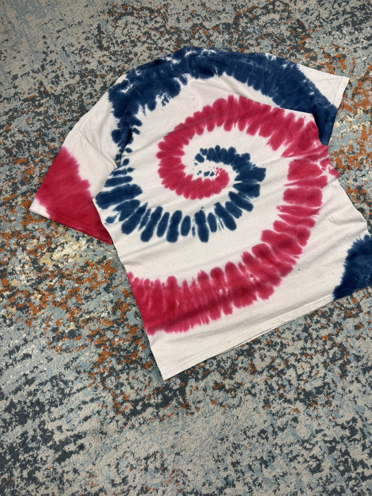 Vintage Vintage Y2K Coachella festival california tie dye swirl tee Size US M / EU 48-50 / 2 - 4 Thumbnail