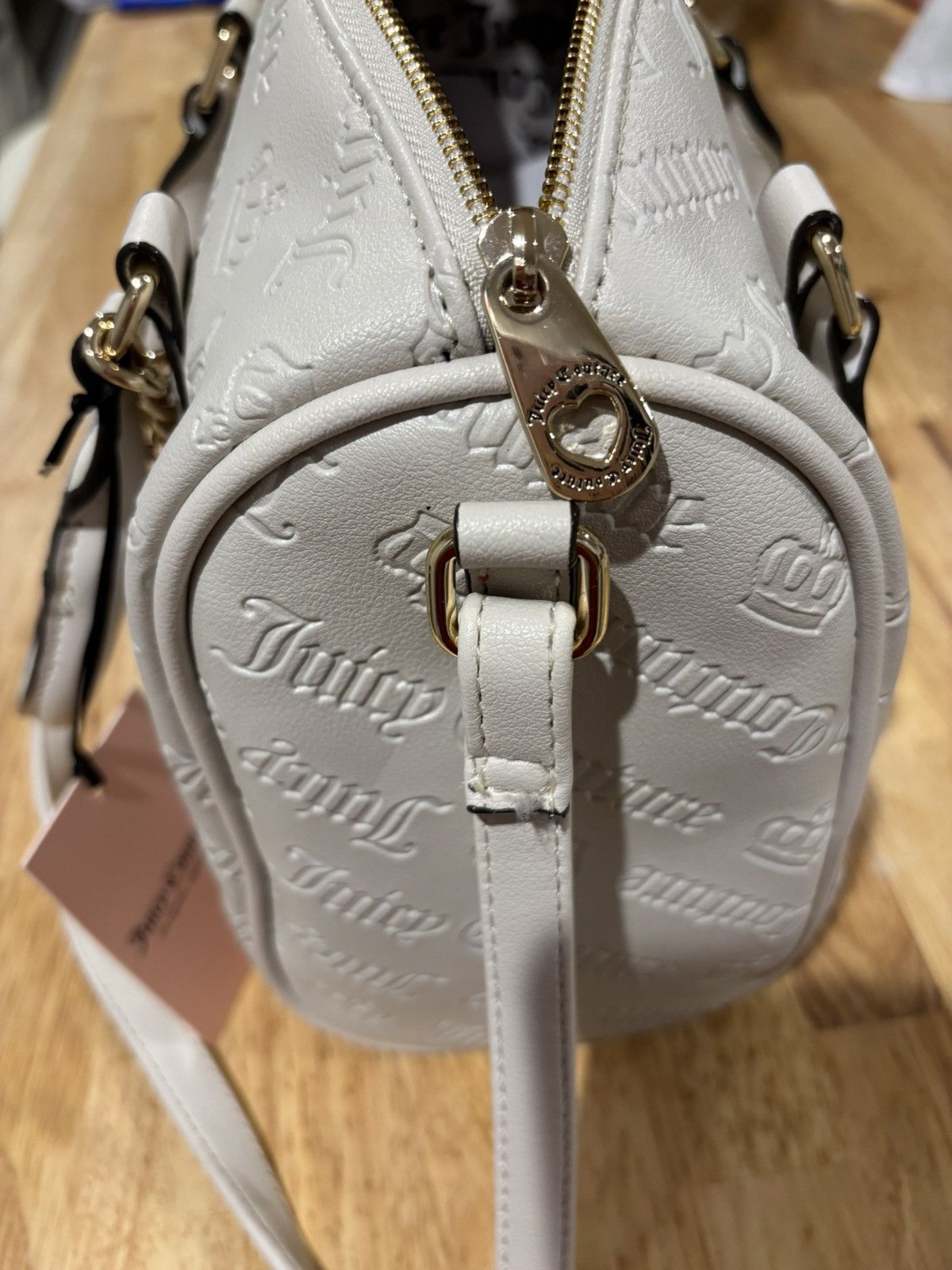 Juicy Couture Juicy Couture white shoulder bag #y2kfashion #juicycouture Size ONE SIZE - 3 Thumbnail