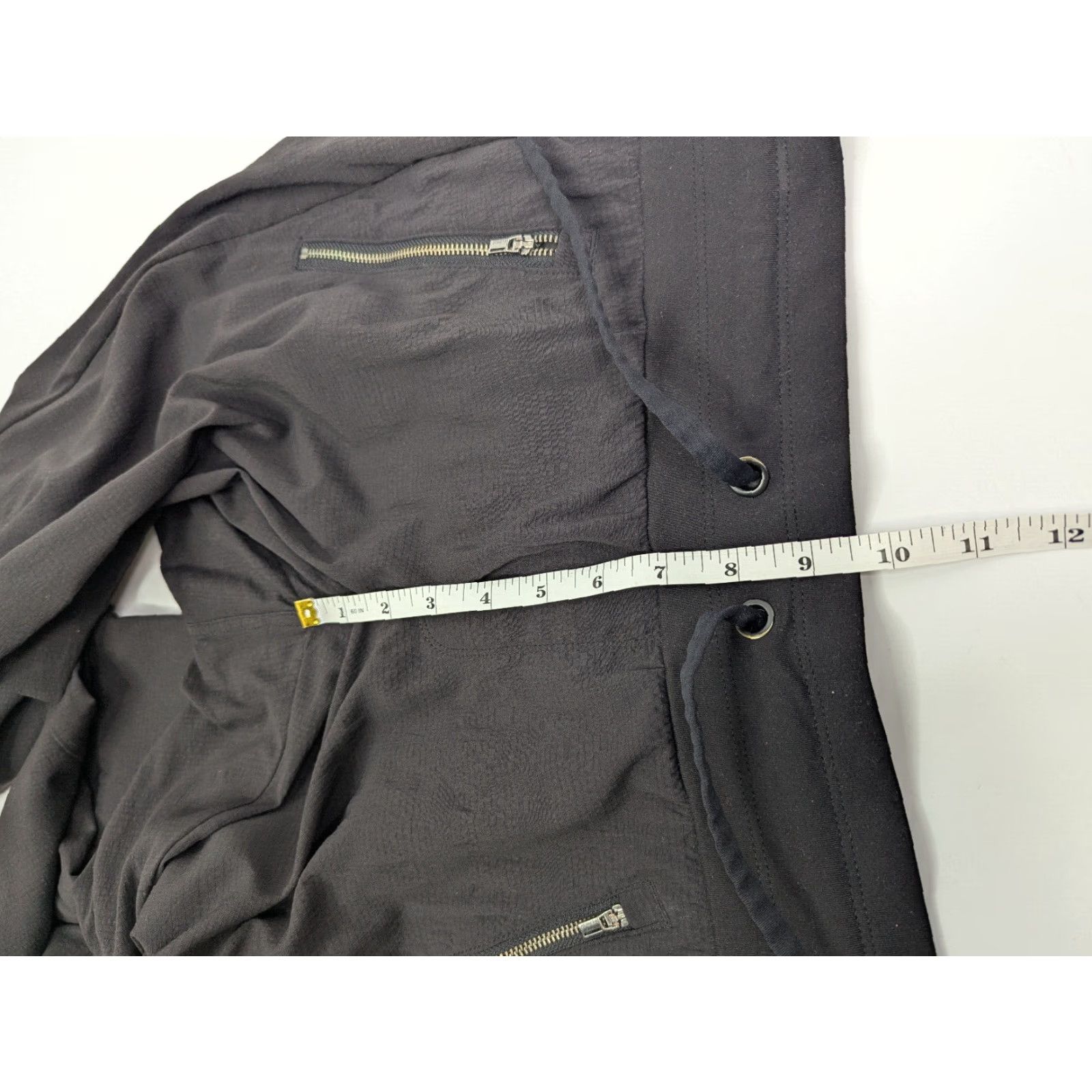 Athleta Athleta Jogger Pant Women's Size 6 Petite Black Athletic Tapered Inseam See Photos 405726 Size 28" / US 6 / IT 42 - 6 Thumbnail