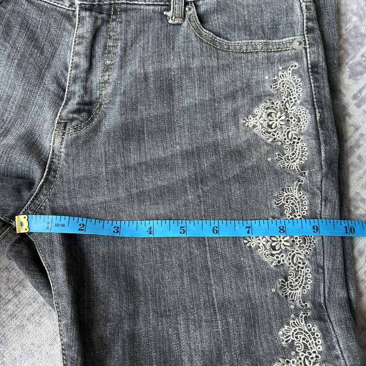 Japanese Brand Y2k Embroidery Flower Flared Jeans Size US 30 / EU 46 - 14 Thumbnail