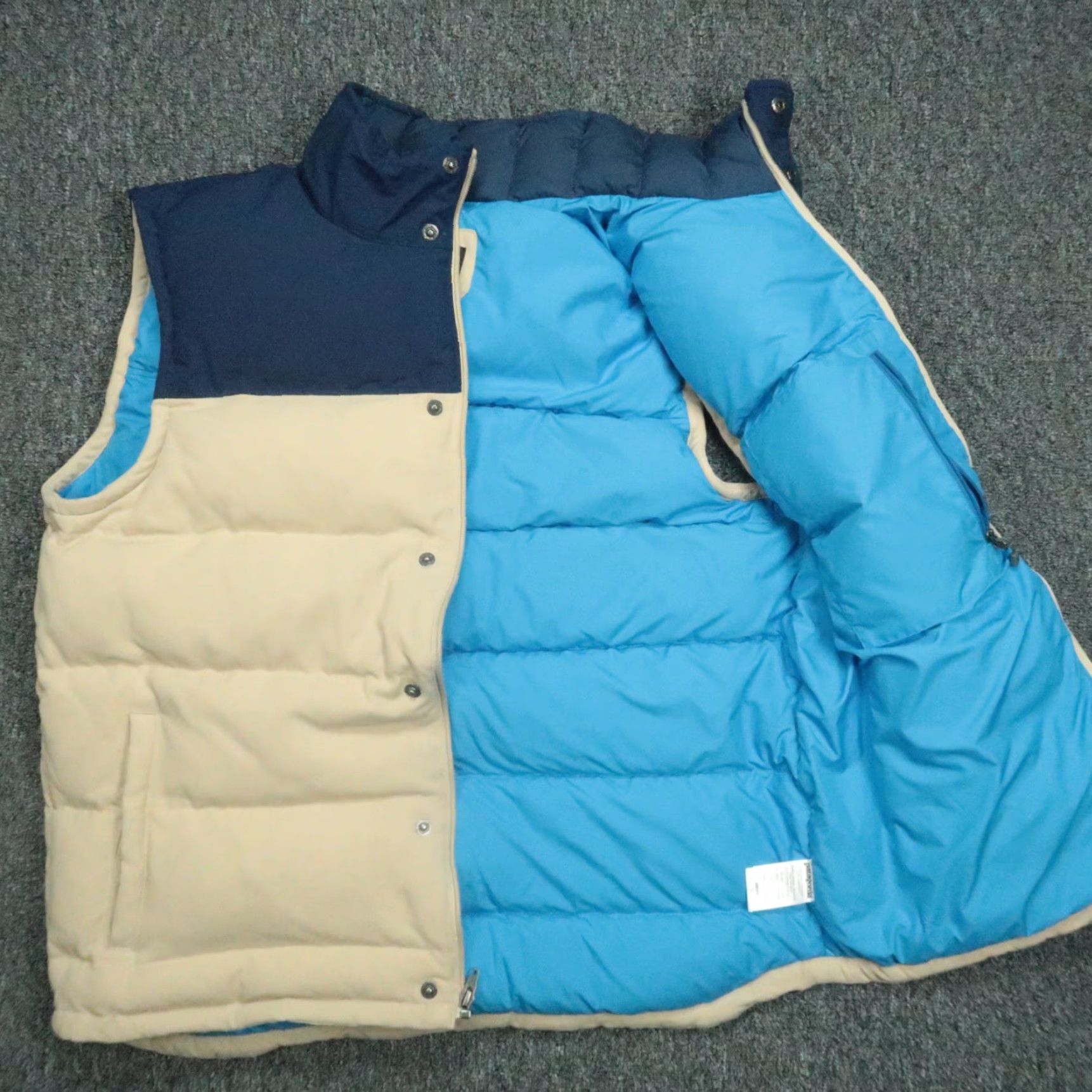 Patagonia Patagonia Vest Men Large Tan Blue Bivy Down Puffer Full Zip Snap Pockets Quilted Shirt/Coat? Size US L / EU 52-54 / 3 - 3 Thumbnail