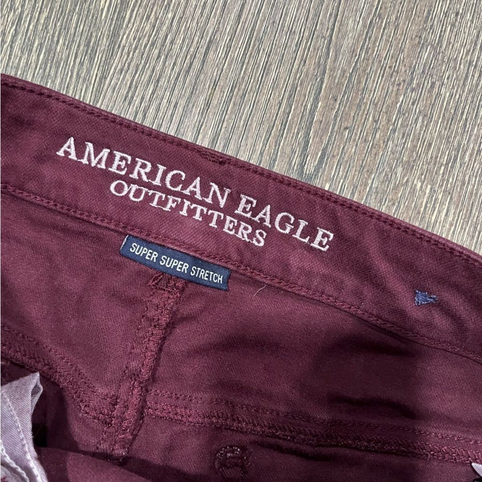 American Eagle Outfitters American Eagle Hi-Rise Shortie Shorts Cuffed Hem Maroon Sz 6 Size 28" / US 6 / IT 42 - 6 Thumbnail