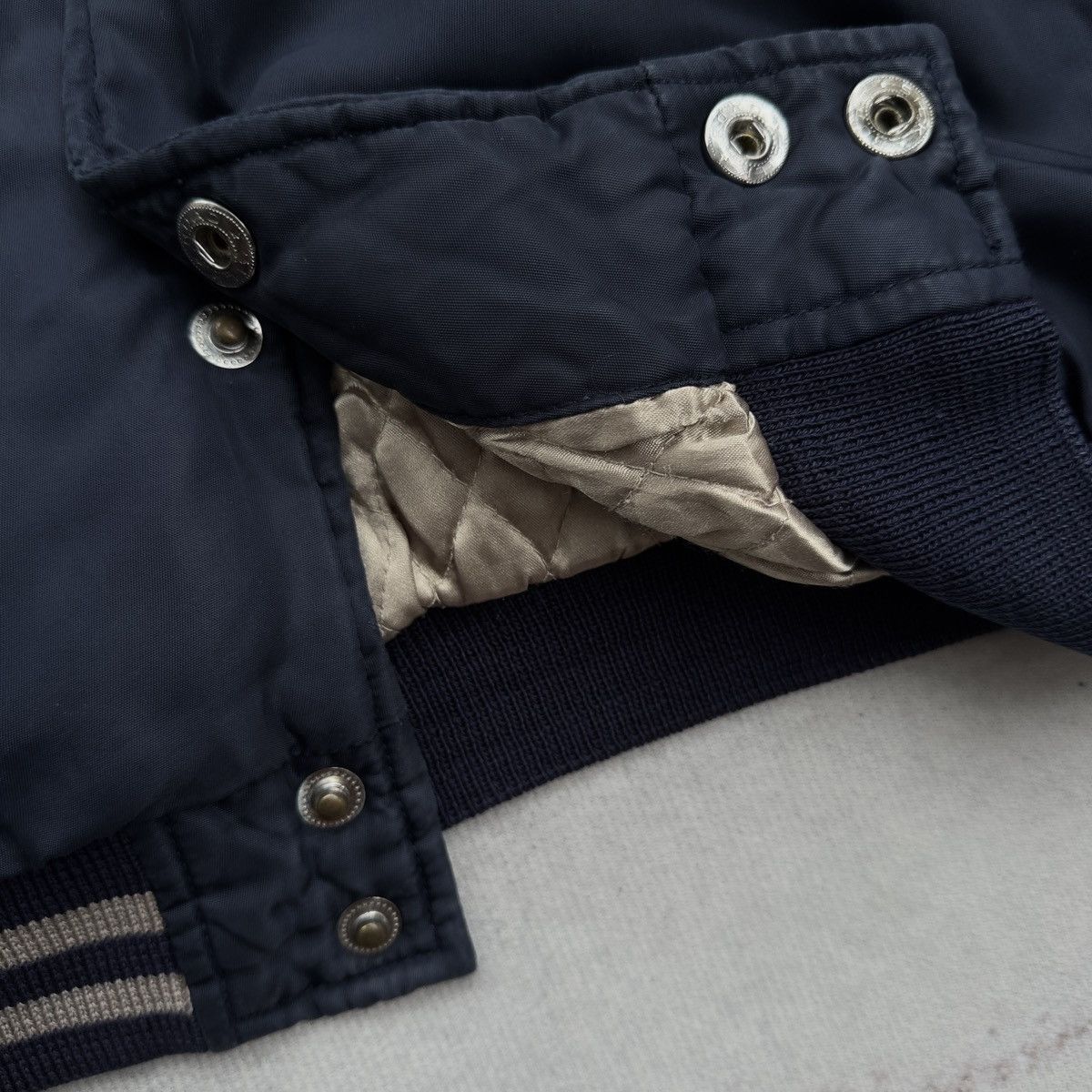 Alpha Industries VINTAGE ALPHA INDUSTRIES BOMBER JACKET BIG EMBROIDERY LOGO Size US S / EU 44-46 / 1 - 10 Thumbnail