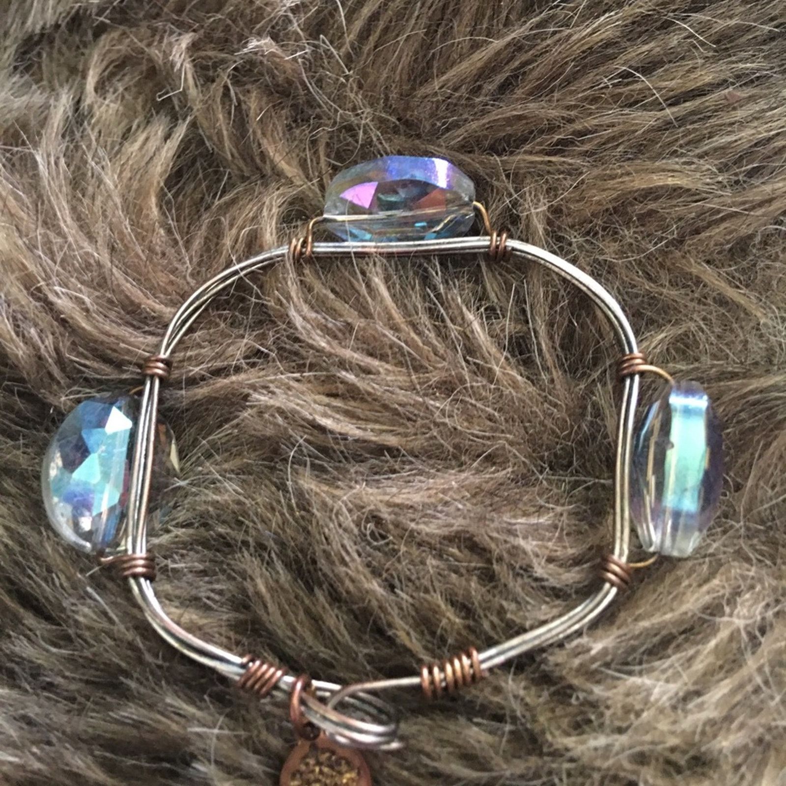 Handmade Wired faceted aurora borealis stone bracelet Size ONE SIZE - 7 Thumbnail