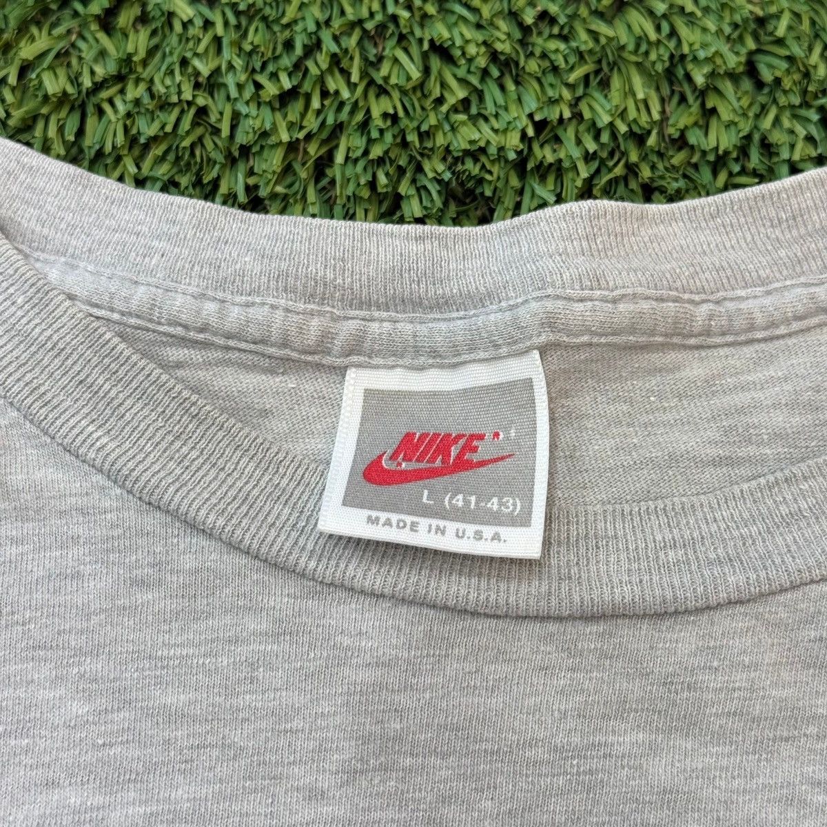 Nike Nike Vintage 'Jam & Slam' Michael Jordan Graphic Shirt Size US L / EU 52-54 / 3 - 3 Thumbnail