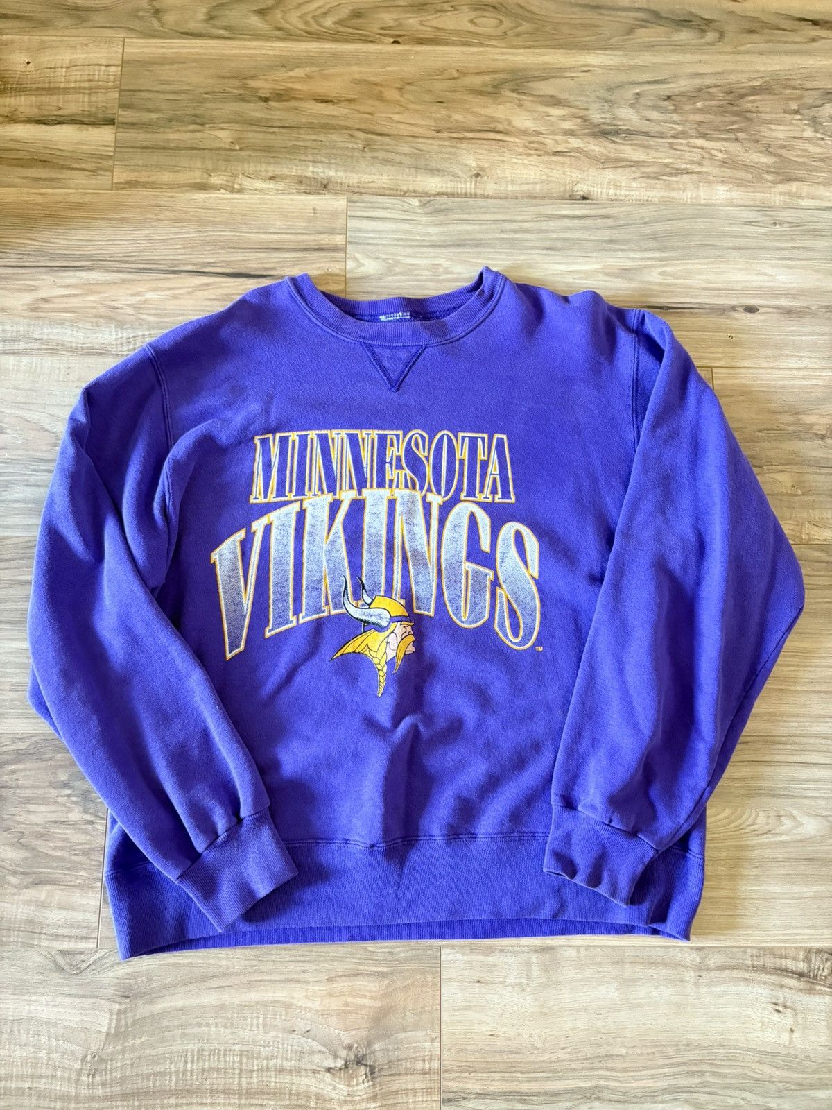 Champion Vintage Vikings champions sweater Size US M / EU 48-50 / 2 - 1 Thumbnail