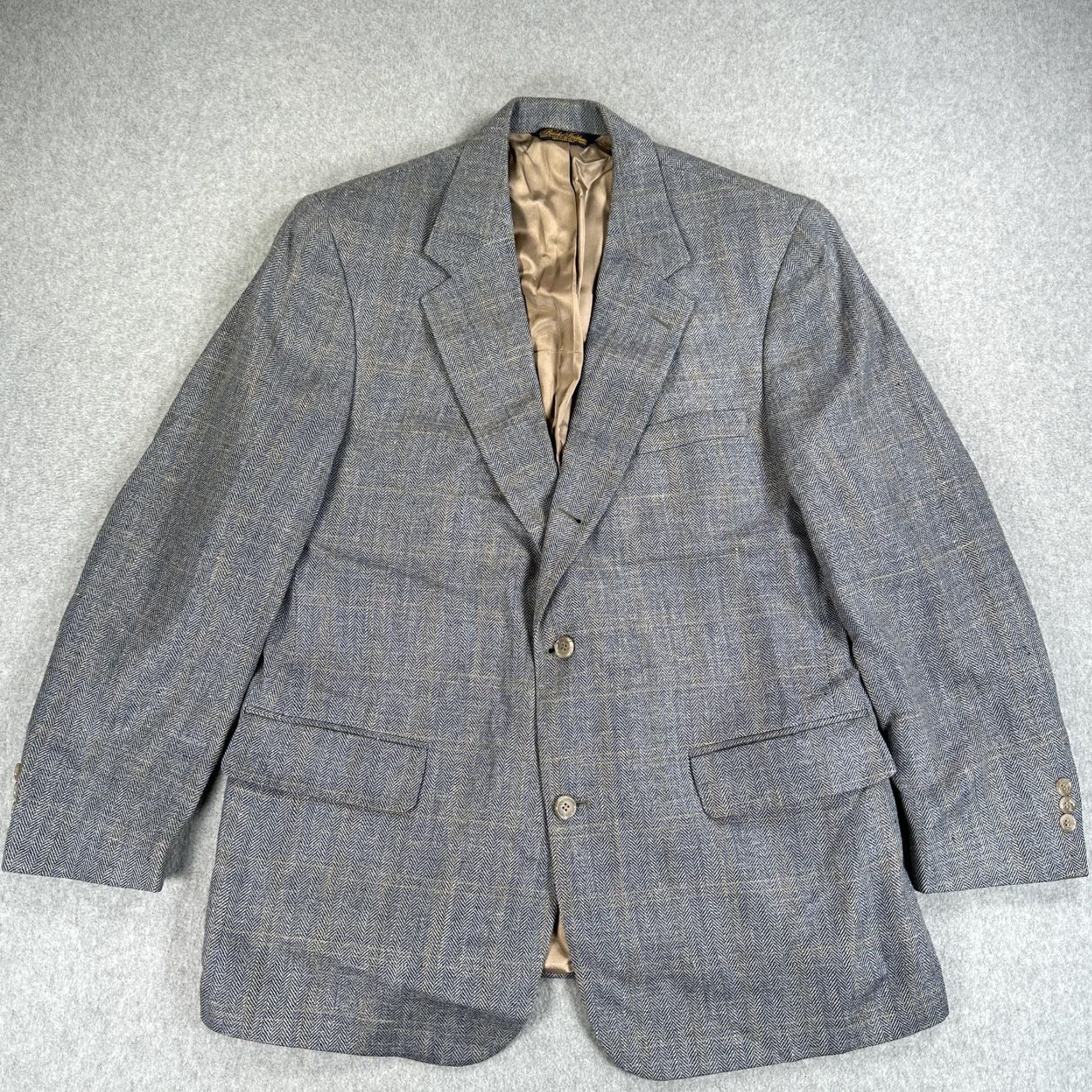 Brooks Brothers VINTAGE Brooks Brothers Blazer Sport Coat Mens 43 Gray Herringbone Tweed Made USA Size 46R - 2 Thumbnail