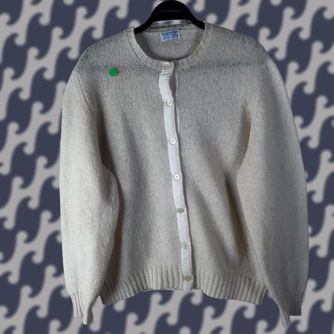 Brooks Brothers VINTAGE Brooks Brothers Cardigan Sweater Shetland Wool Scotland Cream XL Women Crew Neck Long Sleeve Button Front Size XL / US 12-14 / IT 48-50 - 1 Thumbnail