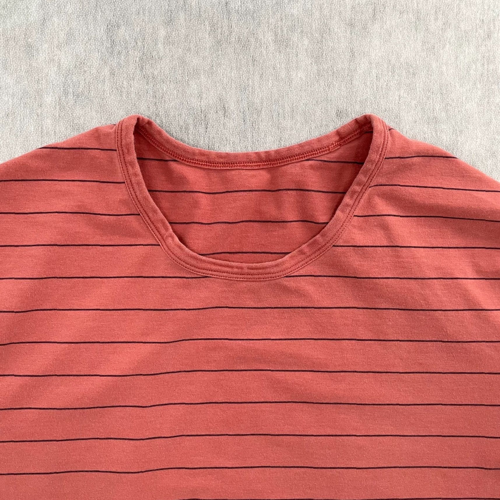 Lululemon VINTAGE Lululemon Shirt Men Large Activewear Short Sleeve Crew Neck Logo Pink 90s Athleisure Size US L / EU 52-54 / 3 - 3 Thumbnail