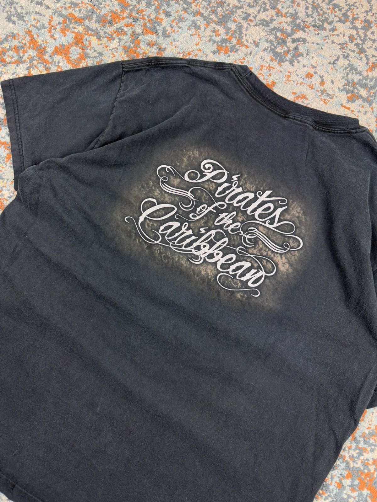 Vintage Vintage 00s Pirates of the Caribbean movie promo graphic tee Size US XL / EU 56 / 4 - 6 Thumbnail
