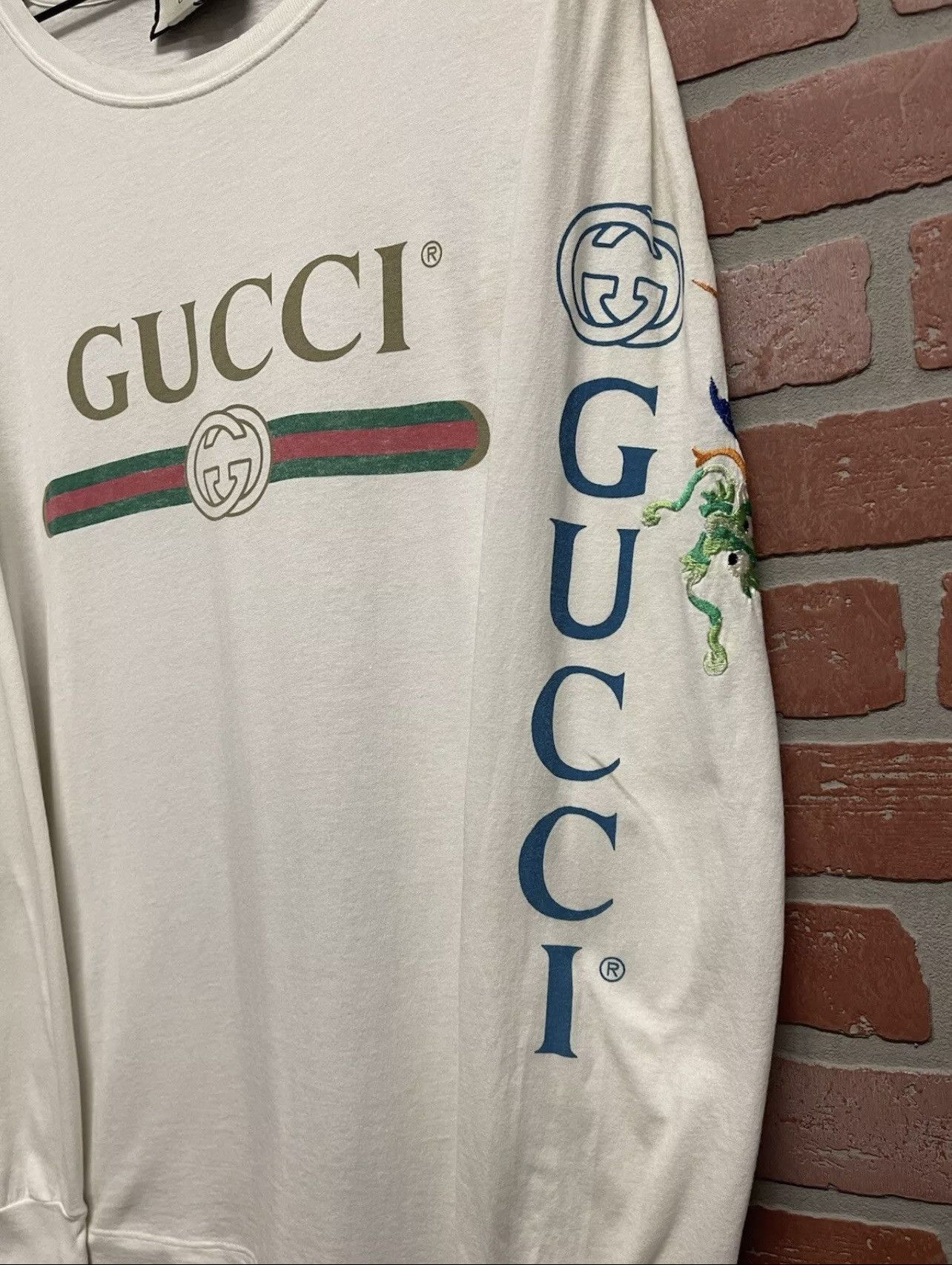 Gucci Size M - Gucci White Logo Print Cotton Dragon Embroidered Size US M / EU 48-50 / 2 - 4 Thumbnail