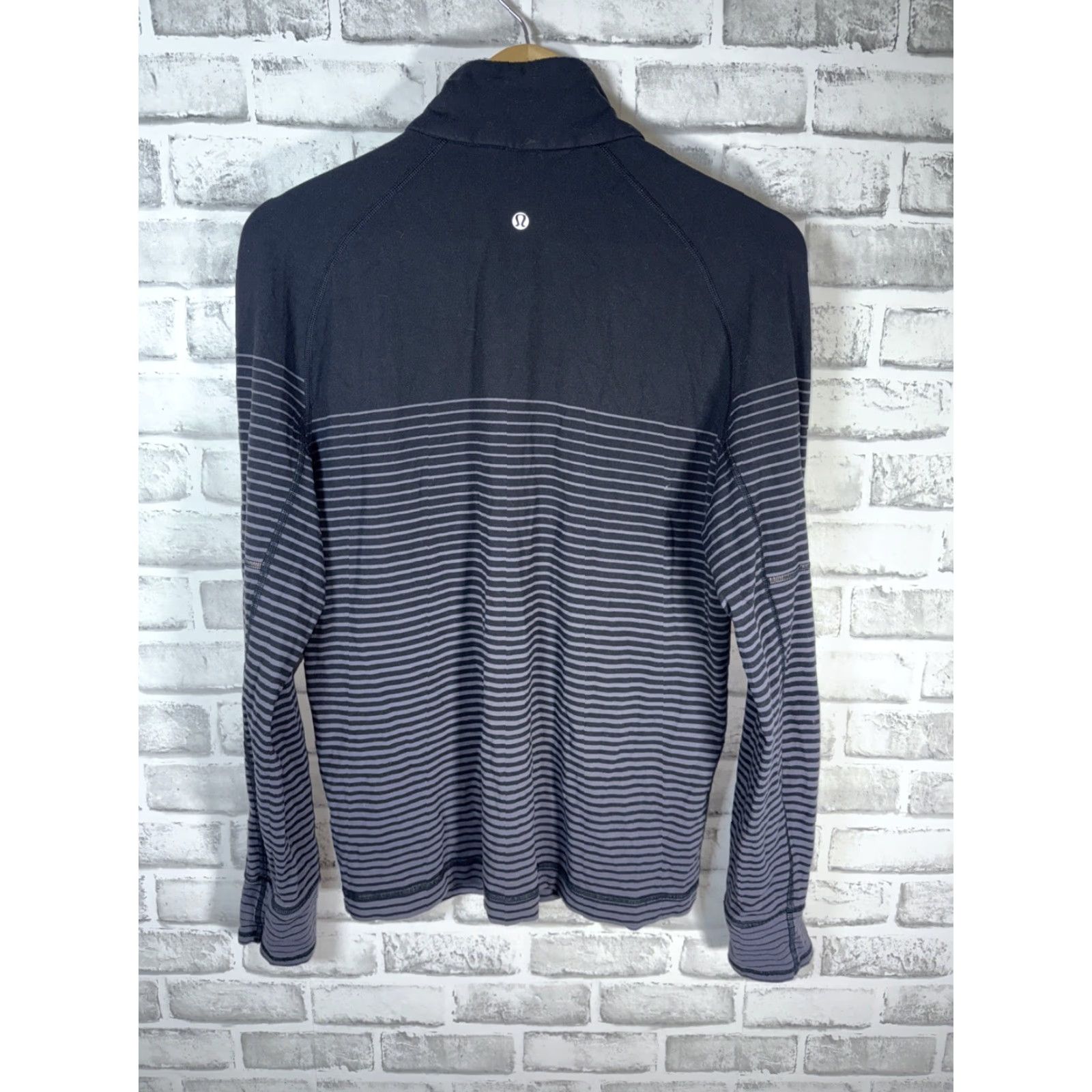 Lululemon Lululemon Sweat Session 1/2 Zip Performance Sweatshirt Mens M Black Gray Stripes Size US M / EU 48-50 / 2 - 8 Thumbnail