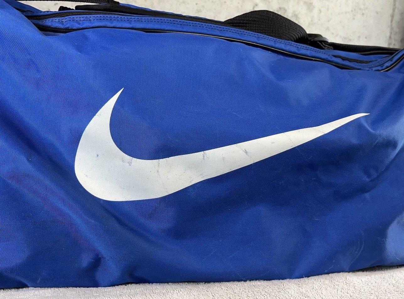 Nike Vintage XL 90s Blue Nike Travel Duffle Gym Bag Swoosh Logo Size ONE SIZE - 2 Thumbnail