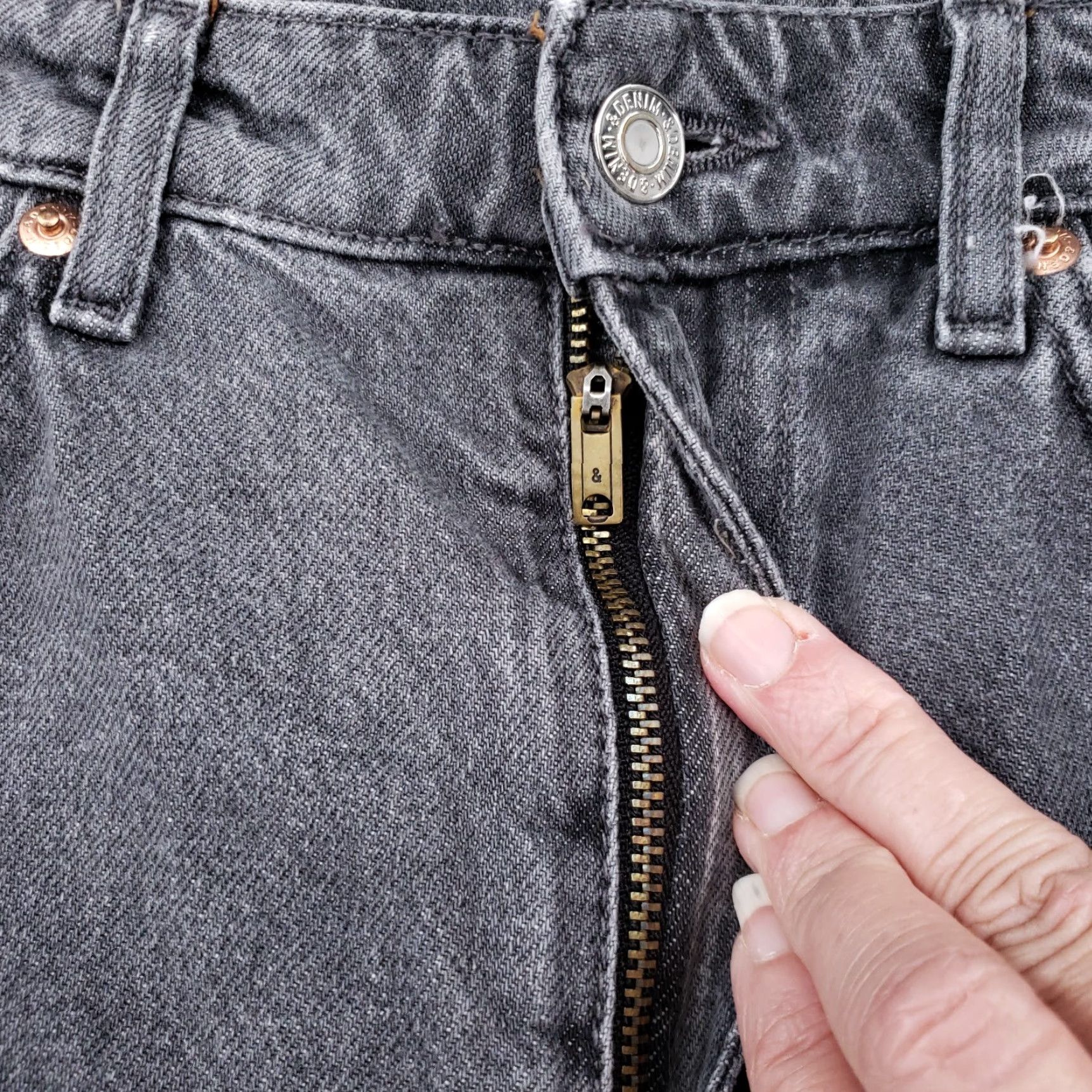 H&M H&M Jeans Women 0 Ultra High Rise Mom Loose Ankle Length Stone Wash Gray Denim Size 25" / US 0 / IT 36 - 7 Thumbnail