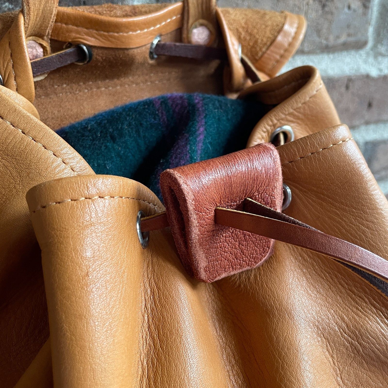 Other RARE 1970s REINDEER HIDE LEATHER BACKPACK RUCKSACK R$1398 Size ONE SIZE - 11 Thumbnail