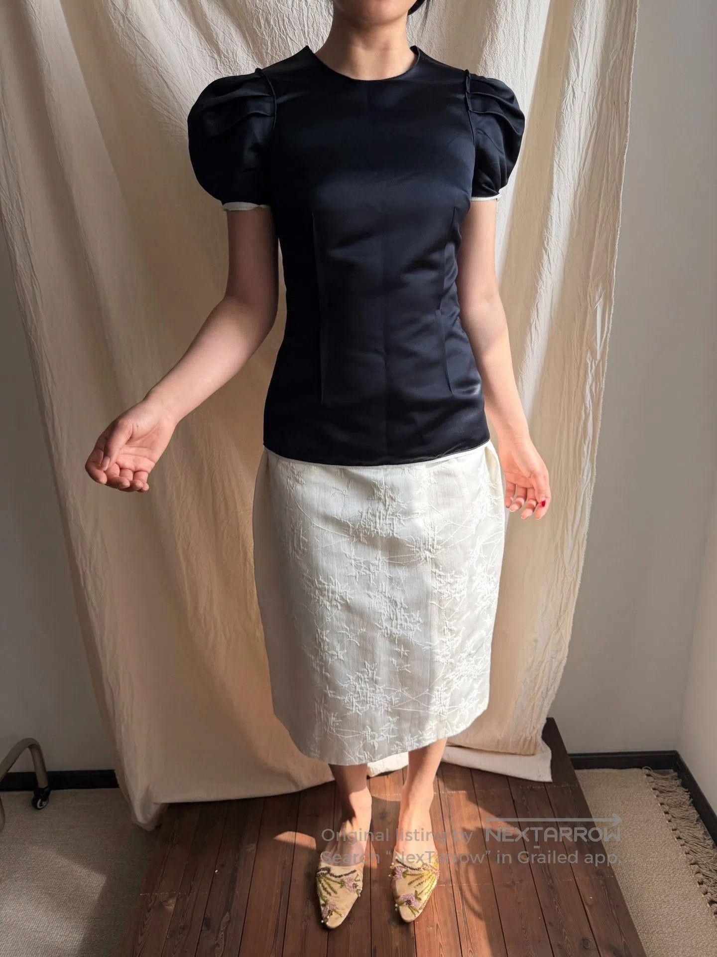 Dolce & Gabbana D&G Satin Puff Sleeve Fitted Top. Size M / US 6-8 / IT 42-44 - 2 Thumbnail