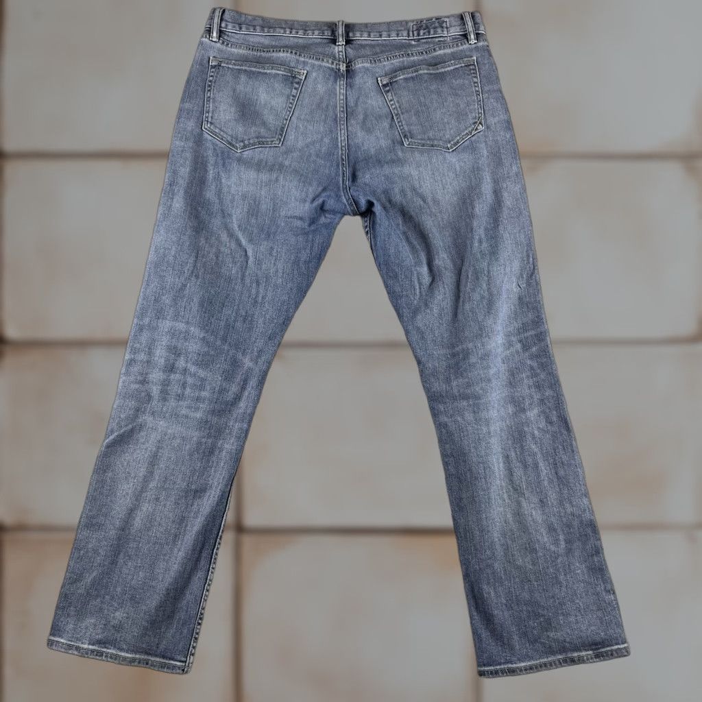 Banana Republic VINTAGE Banana Republic Jeans Mens 35x30 Blue Straight Leg Medium Wash Preppy Jeans Mens Regular 5-Pocket Denim Cotton City Preppy USA Size US 35 - 1 Thumbnail