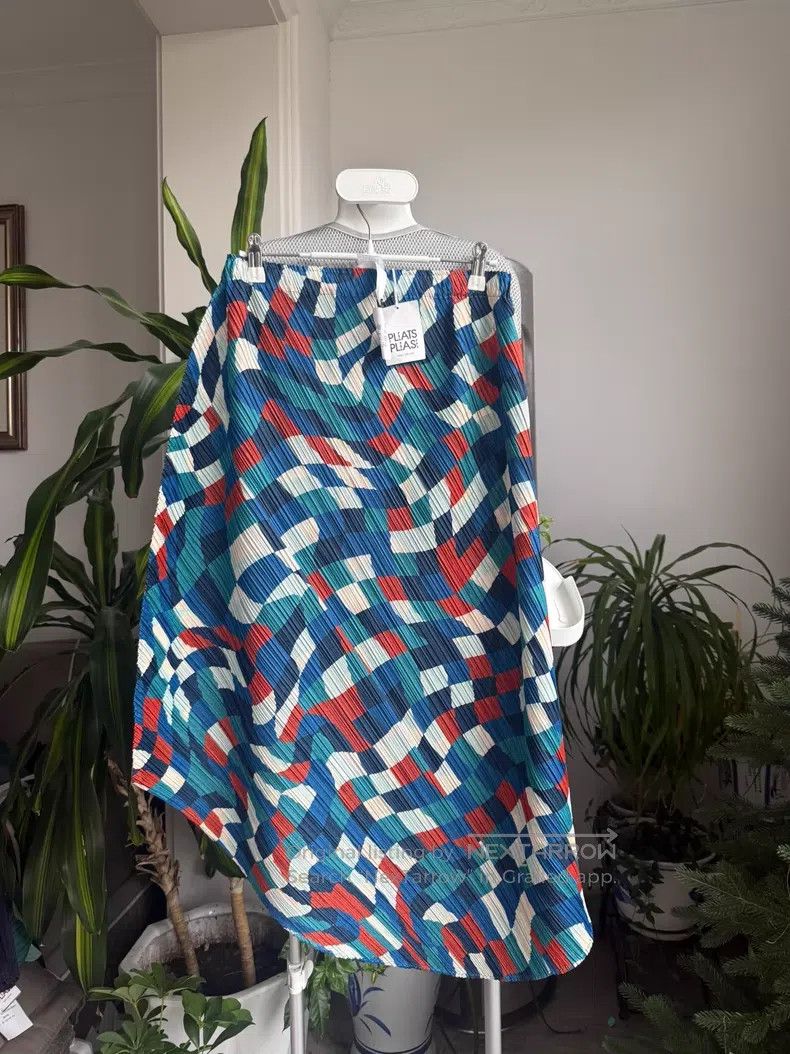 Issey Miyake Issey Miyake size:3 Mosaic Blue Midi Skirt Size 31" - 1 Thumbnail