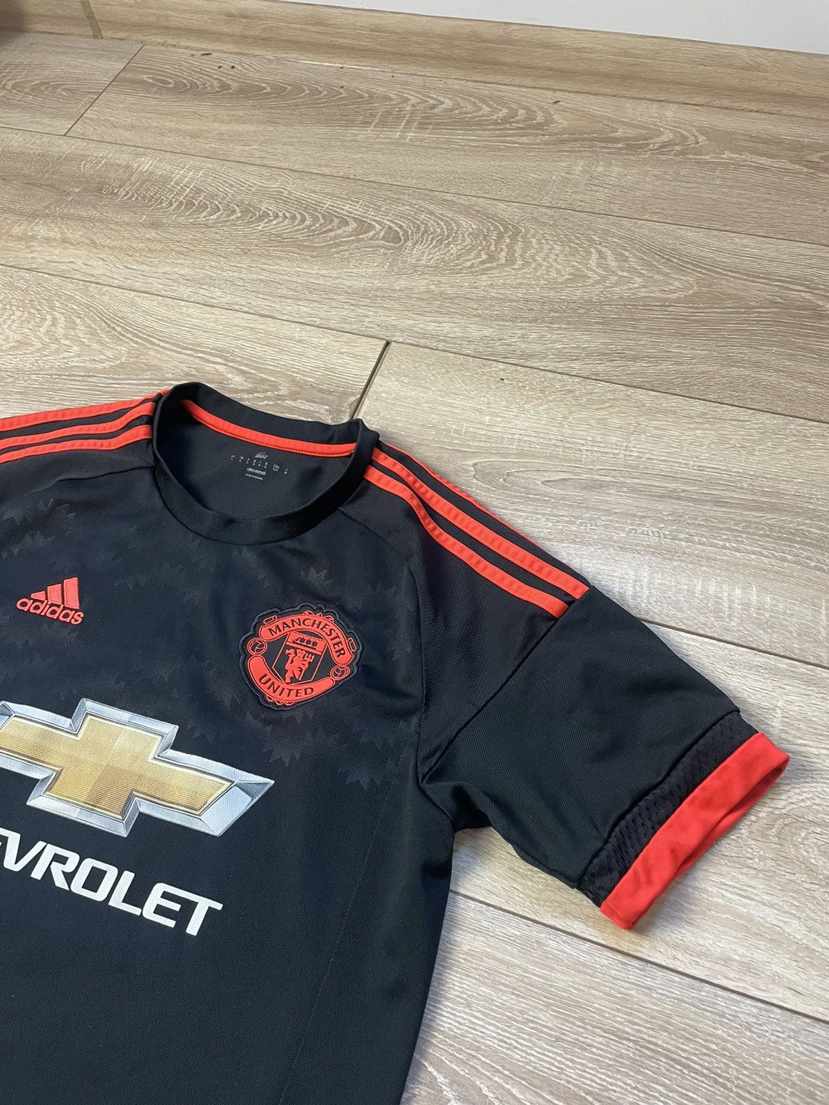 Adidas Adidas Manchester United 2015 Away Solid Soccer Jersey S Men Size US S / EU 44-46 / 1 - 2 Thumbnail