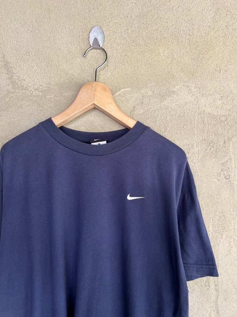 Nike Nike Swoosh Small Logo Tshirt Size US L / EU 52-54 / 3 - 3 Thumbnail