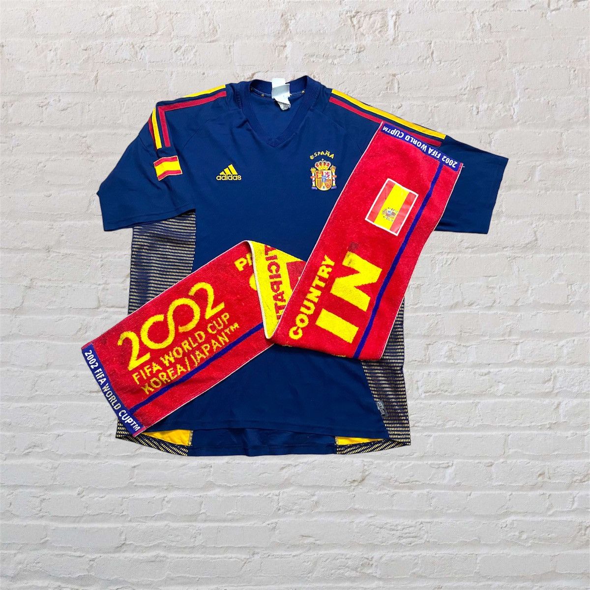 Vintage Vintage jersey adidas spain 2002-2004 3rd kit Size US L / EU 52-54 / 3 - 1 Thumbnail