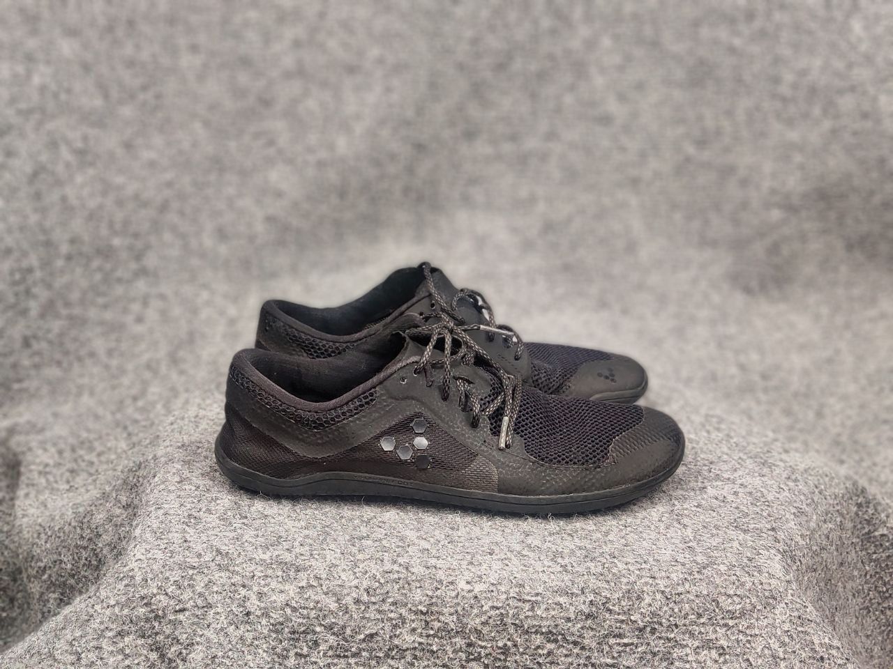 Vivobarefoot Vivobarefoot Primus Lite III Trail Logo Running Sneakers Size US 6 / EU 39 - 2 Thumbnail