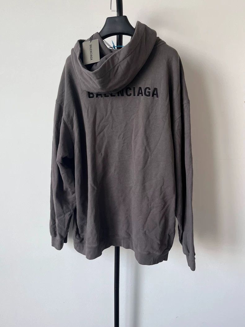 Balenciaga Balenciaga Embroidered Logo Long Sleeve Hoodie Size US XL / EU 56 / 4 - 2 Thumbnail