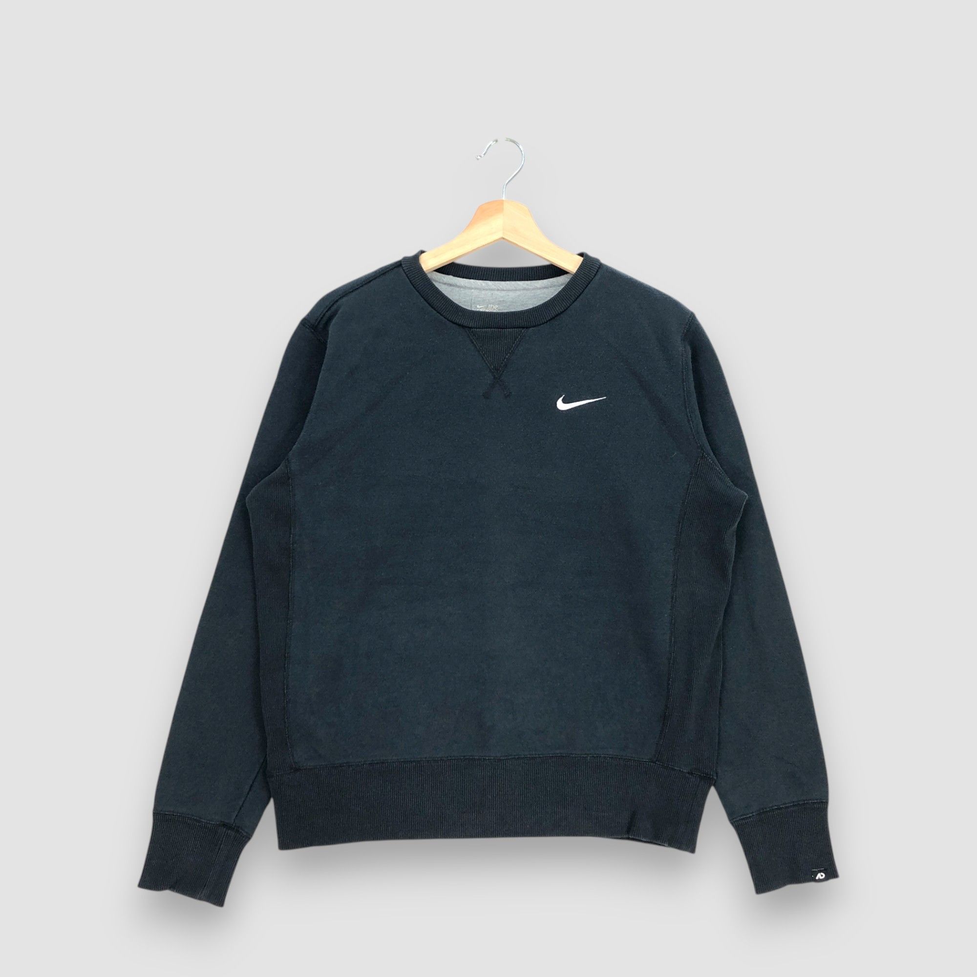 Nike Vintage Y2K Nike Sweatshirt Nike Swoosh Sweater Jumper Size US L / EU 52-54 / 3 - 1 Thumbnail