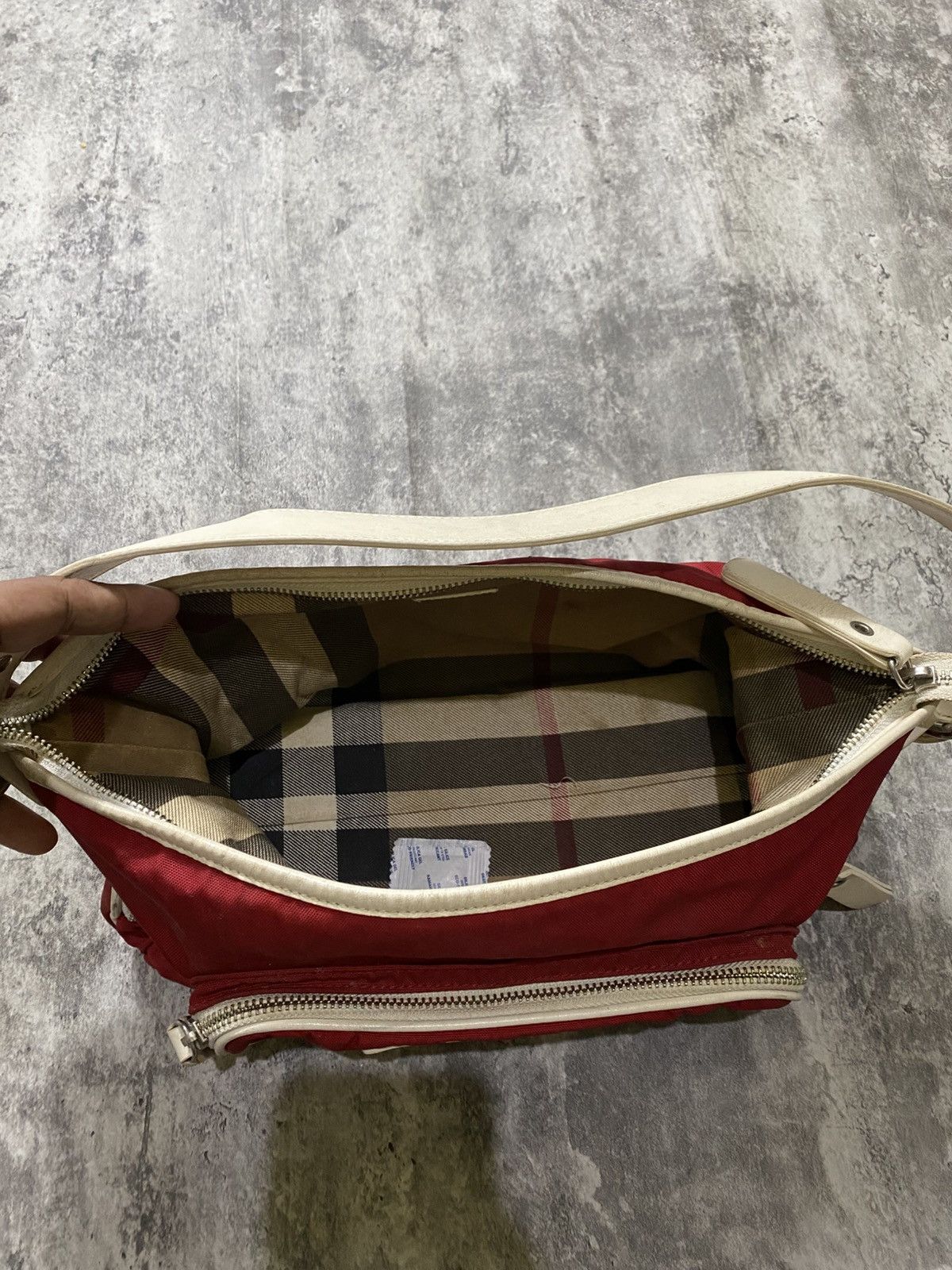 Burberry Burberry Red Nilon Shouder Bag Size ONE SIZE - 6 Thumbnail