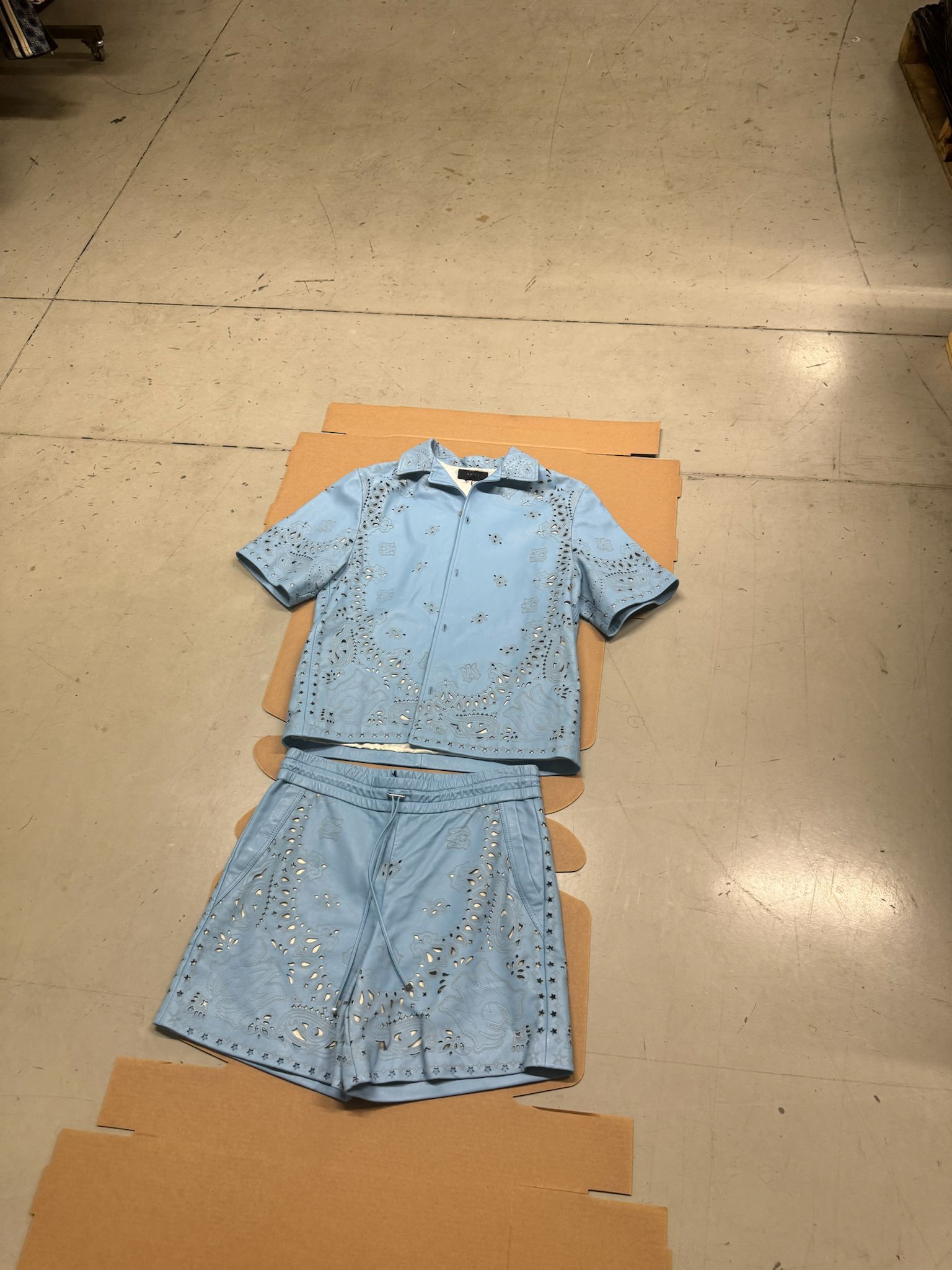Amiri o1alsim10925 Star-Bandana Cut Out Full Set Shirt And Shorts Size US M / EU 48-50 / 2 - 15 Thumbnail