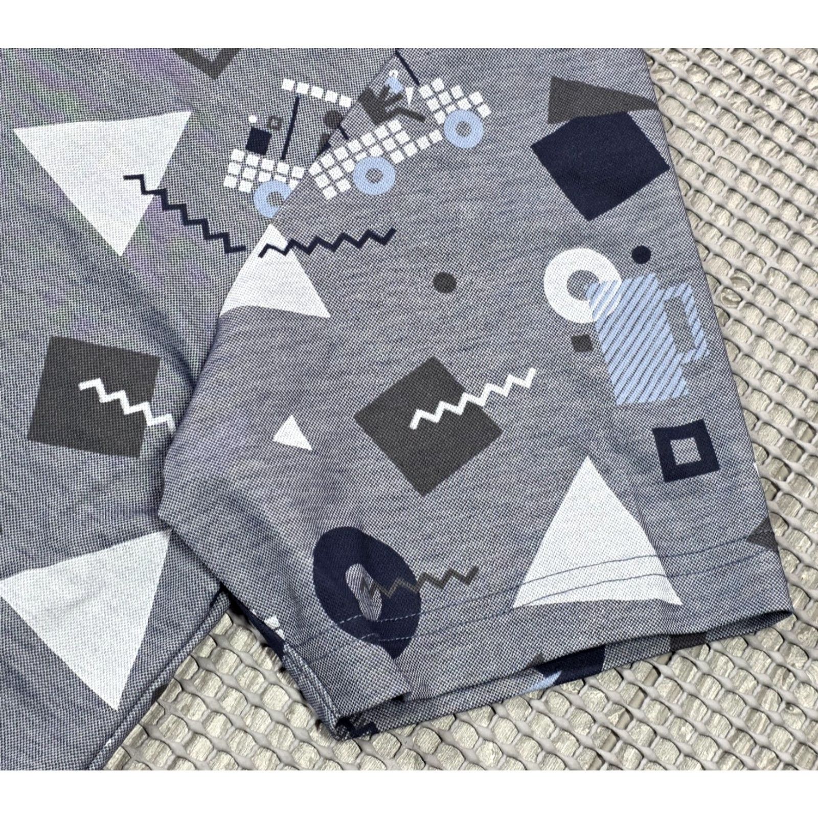 TravisMathew Travis Mathew Polo Shirt Mens M Gray Blue Geometric Print Pima Cotton Golf Polo Shirt M Gray Geometric Print Travis Mathew Size US M / EU 48-50 / 2 - 4 Thumbnail