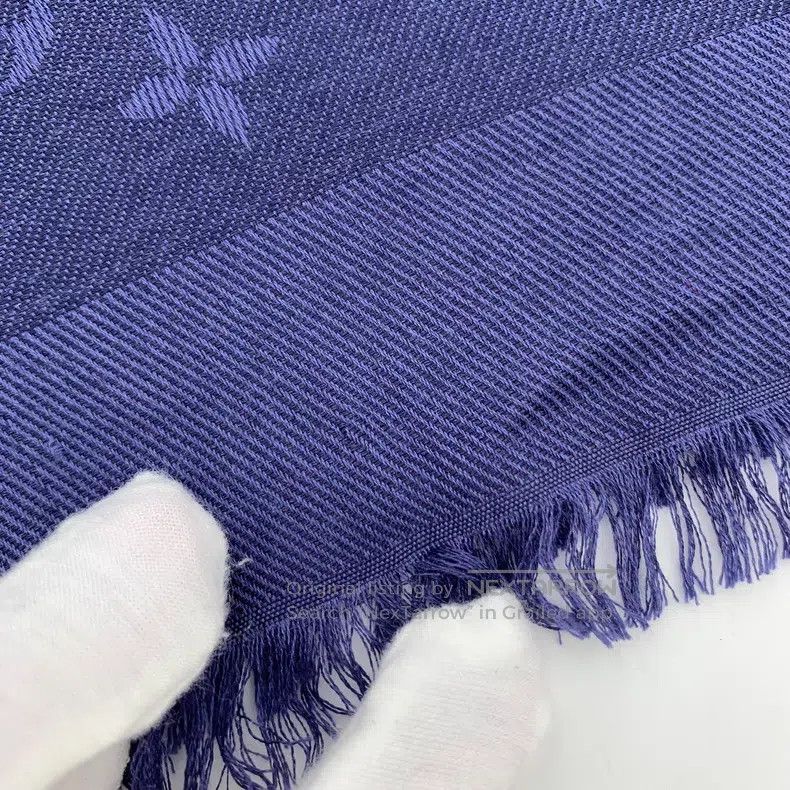 Louis Vuitton Louis Vuitton Dark blue logo, old flower, printed mulberry Size ONE SIZE - 6 Thumbnail