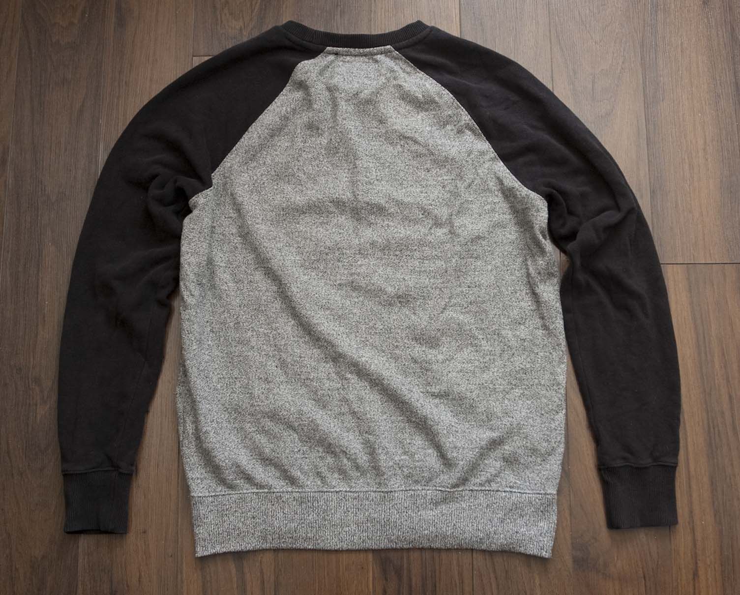 Roots Roots Canada Sweatshirt Crewneck Size S Gray /Black Size US S / EU 44-46 / 1 - 4 Thumbnail