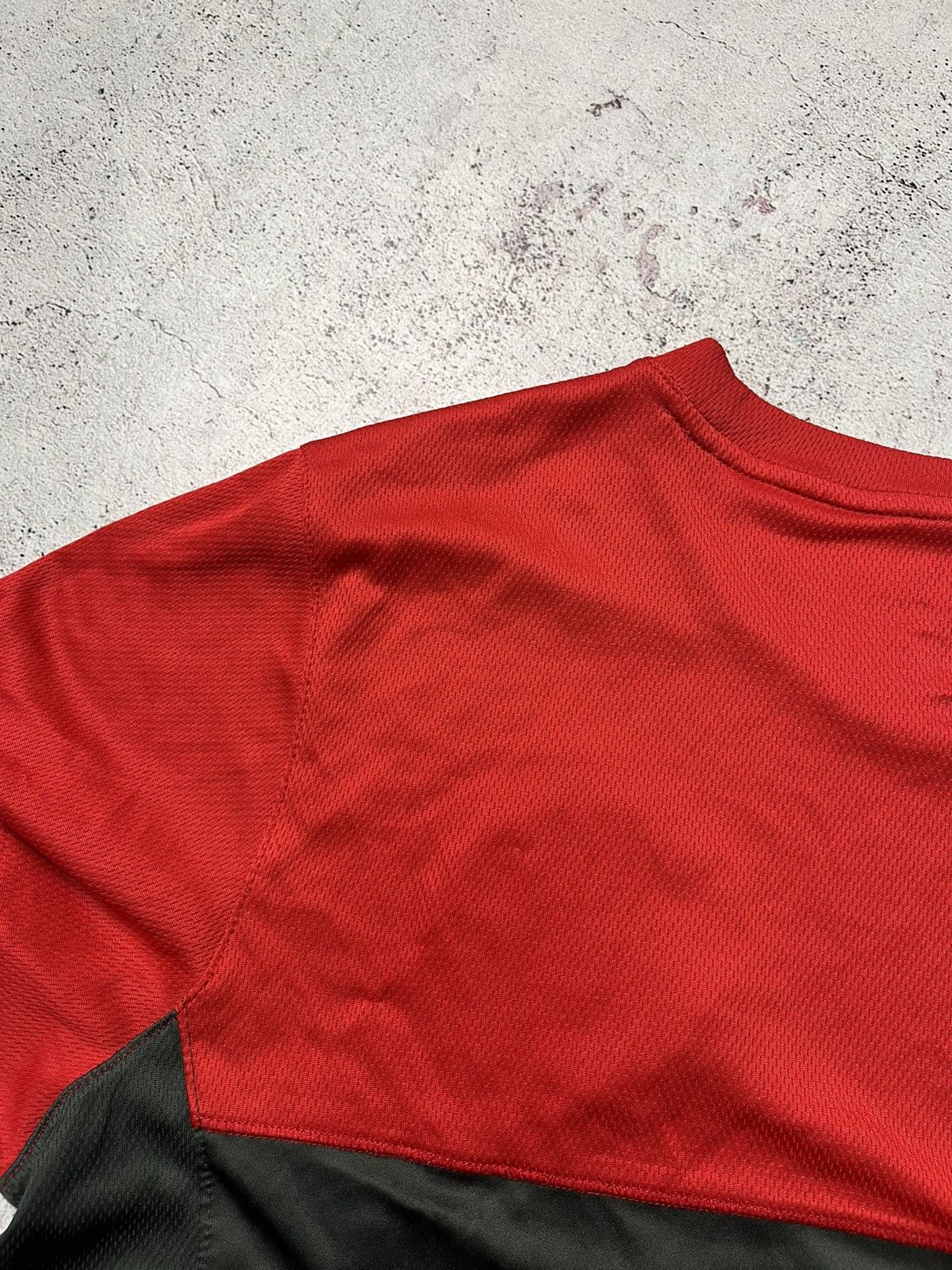 Nike NIKE FC MANCHESTER UNITED 2012/2013 TRAINING SOCCER JERSEY Size US L / EU 52-54 / 3 - 6 Thumbnail