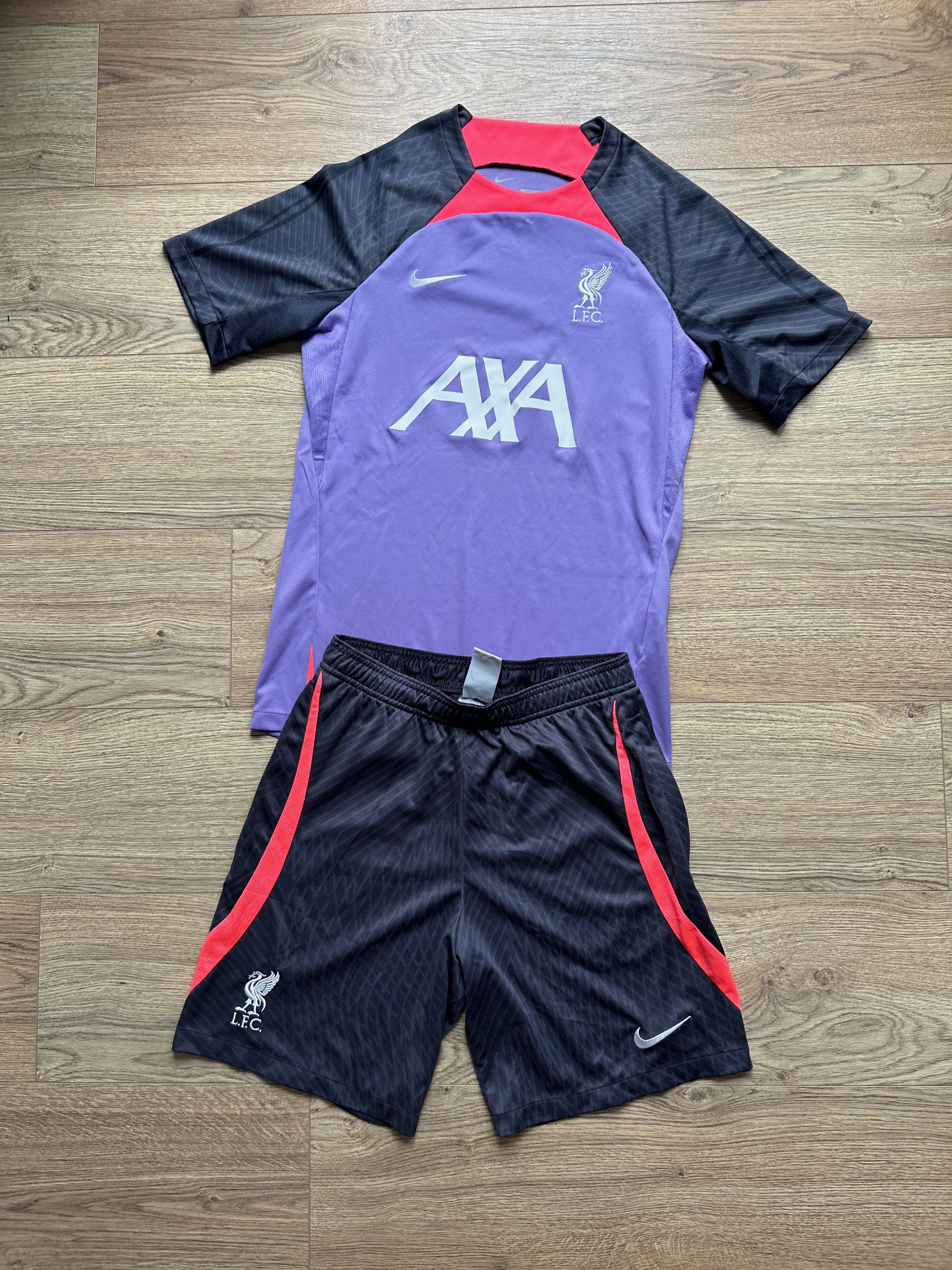Nike 2023 / 2024 Nike Liverpool Strike Trainings set S-XS fit Size US XS / EU 42 / 0 - 1 Thumbnail