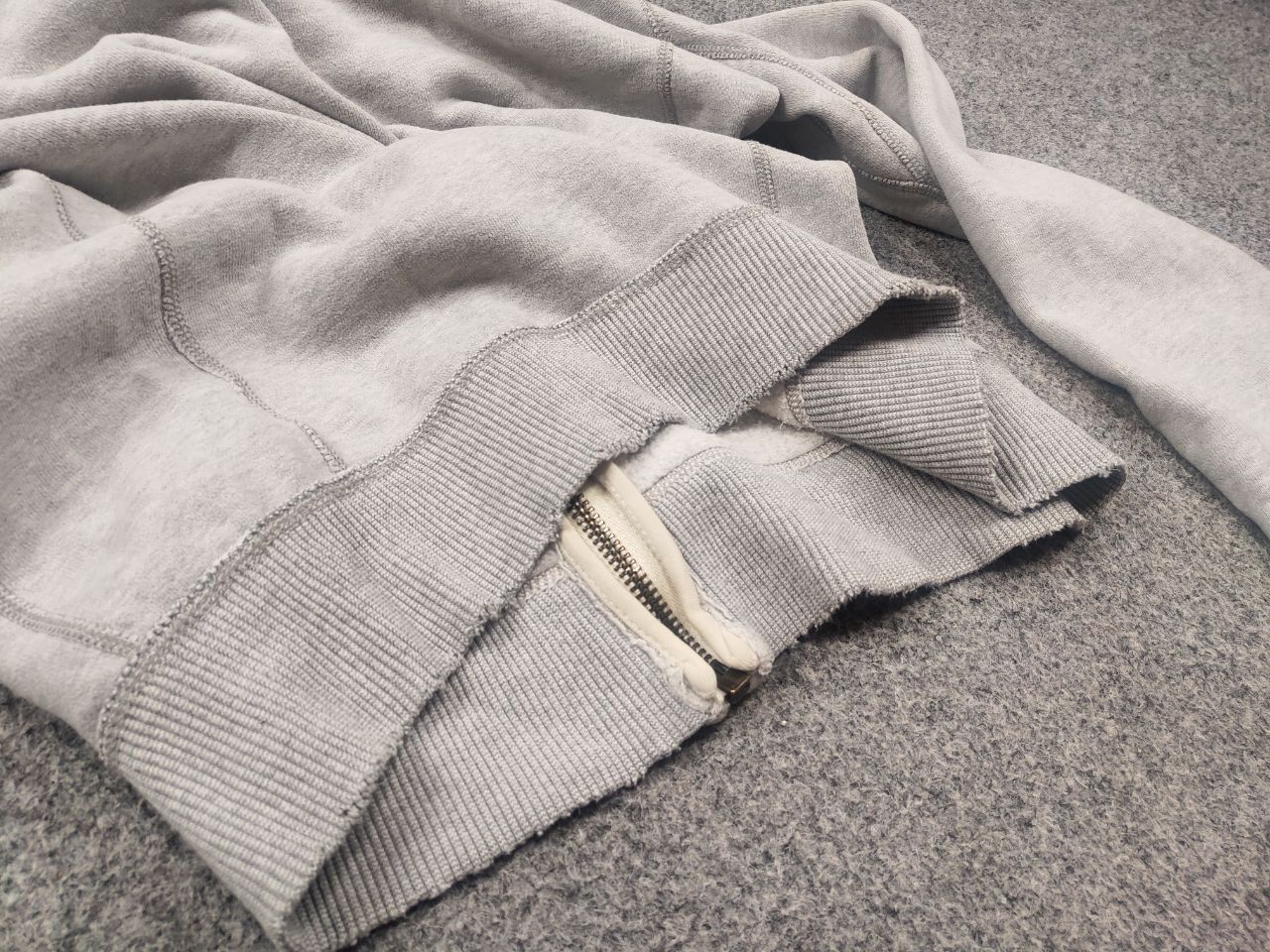 Abercrombie & Fitch Vintage Y2K Abercrombie If six was nine fur Zip Hoodie Opium Size US L / EU 52-54 / 3 - 10 Thumbnail