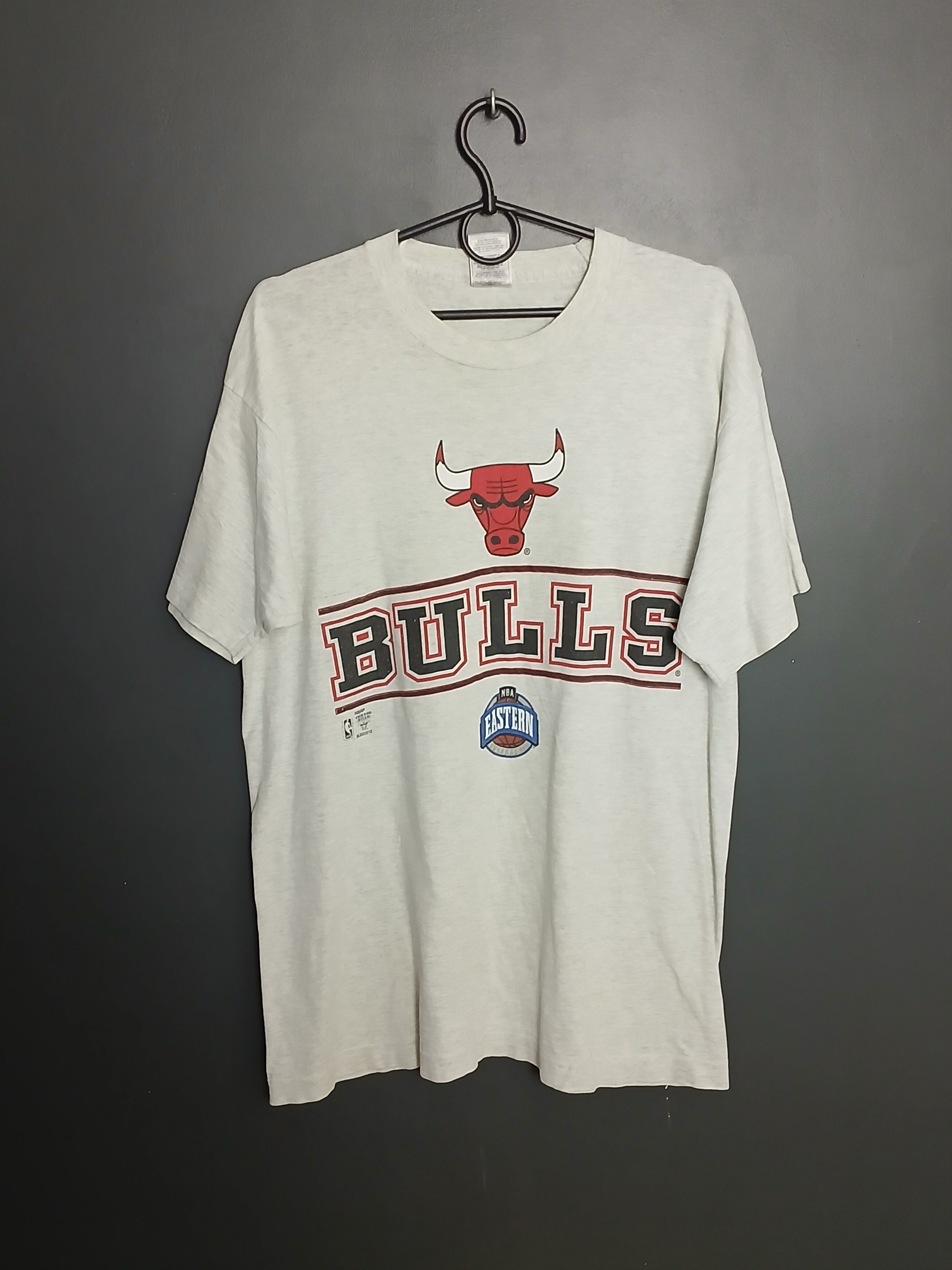NBA Vintage NBA Chicago Bulls Basketball T-Shirt Size US L / EU 52-54 / 3 - 1 Thumbnail