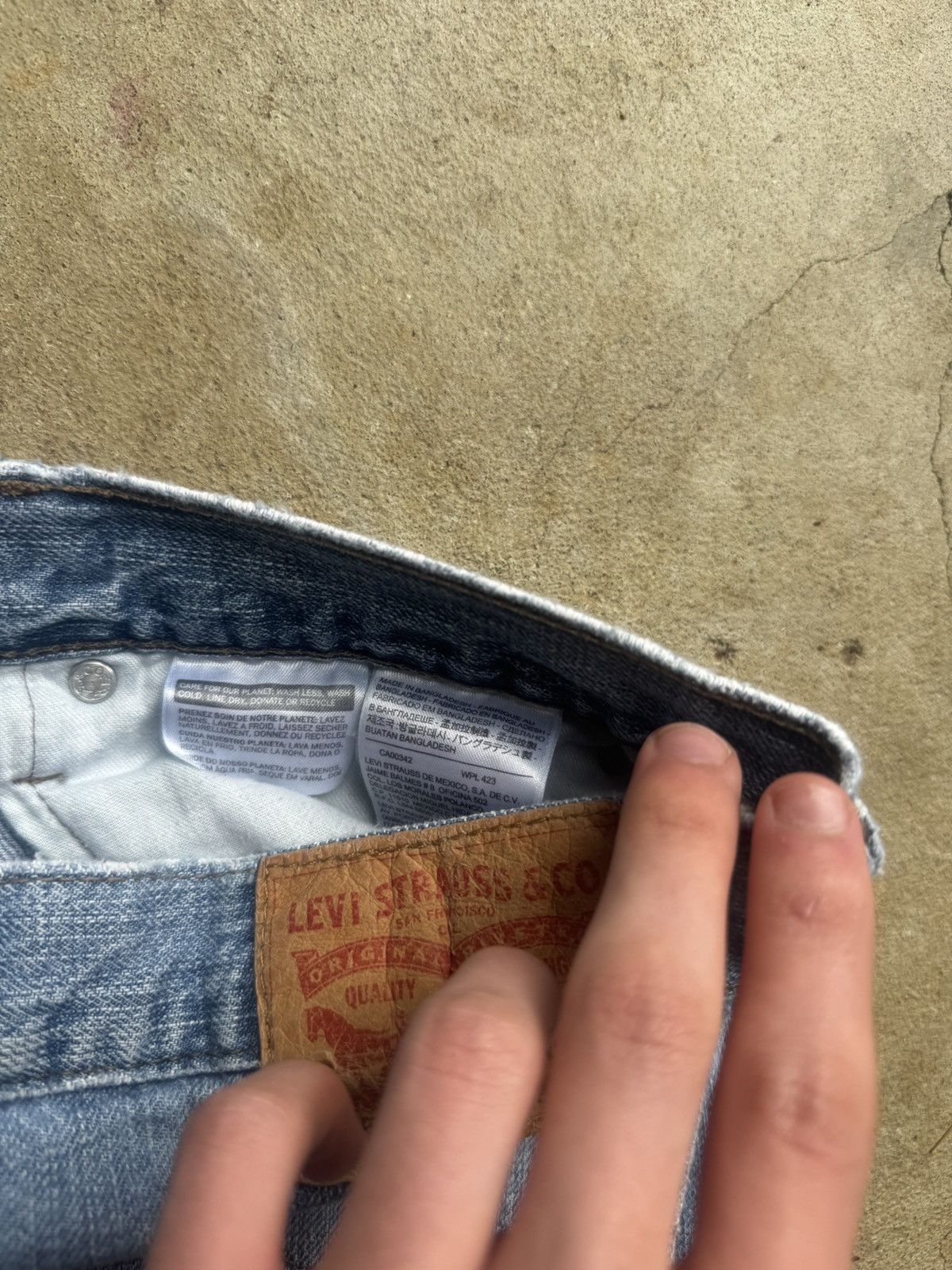 Levi's Vintage Clothing Distressed Levis 514 baby blue jeans. Size US 32 / EU 48 - 9 Thumbnail