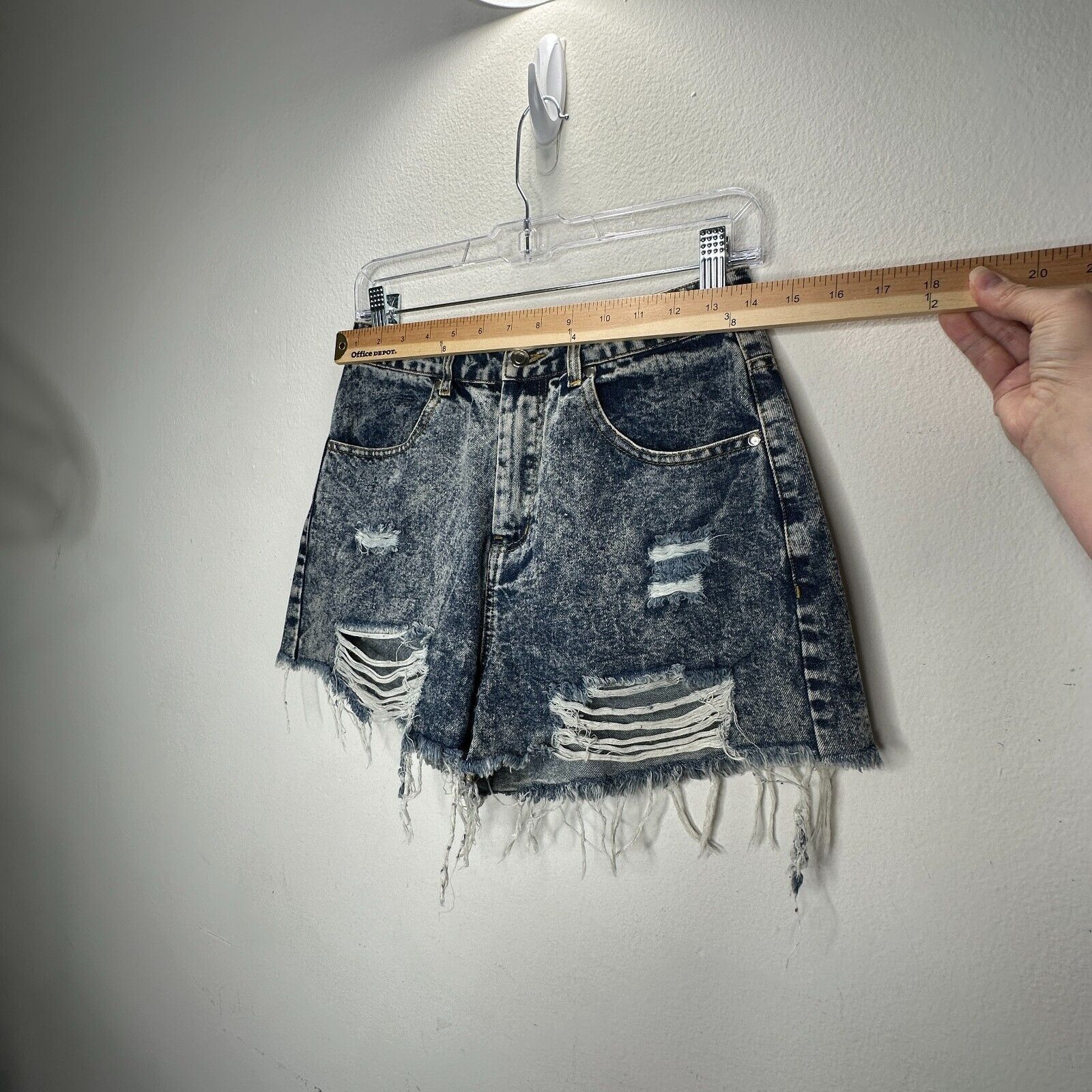Other Hyfve Med Blue Acid Wash Distress Raw Hem High Waist Short M Size 30" / US 8 / IT 44 - 10 Thumbnail