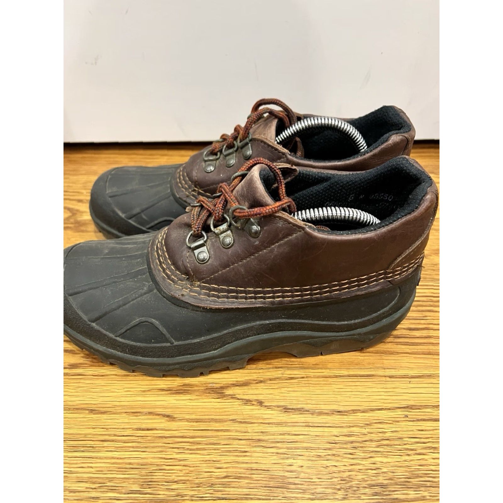 Vintage VINTAGE LL Bean Lace Duck Boots Men 8 M Brown Waterproof Snow Boot Leather Rubber Winter Fall Spring Hunting USA Nature Logo Lace Duck Boots Mens Size US 8 / EU 41 - 6 Thumbnail