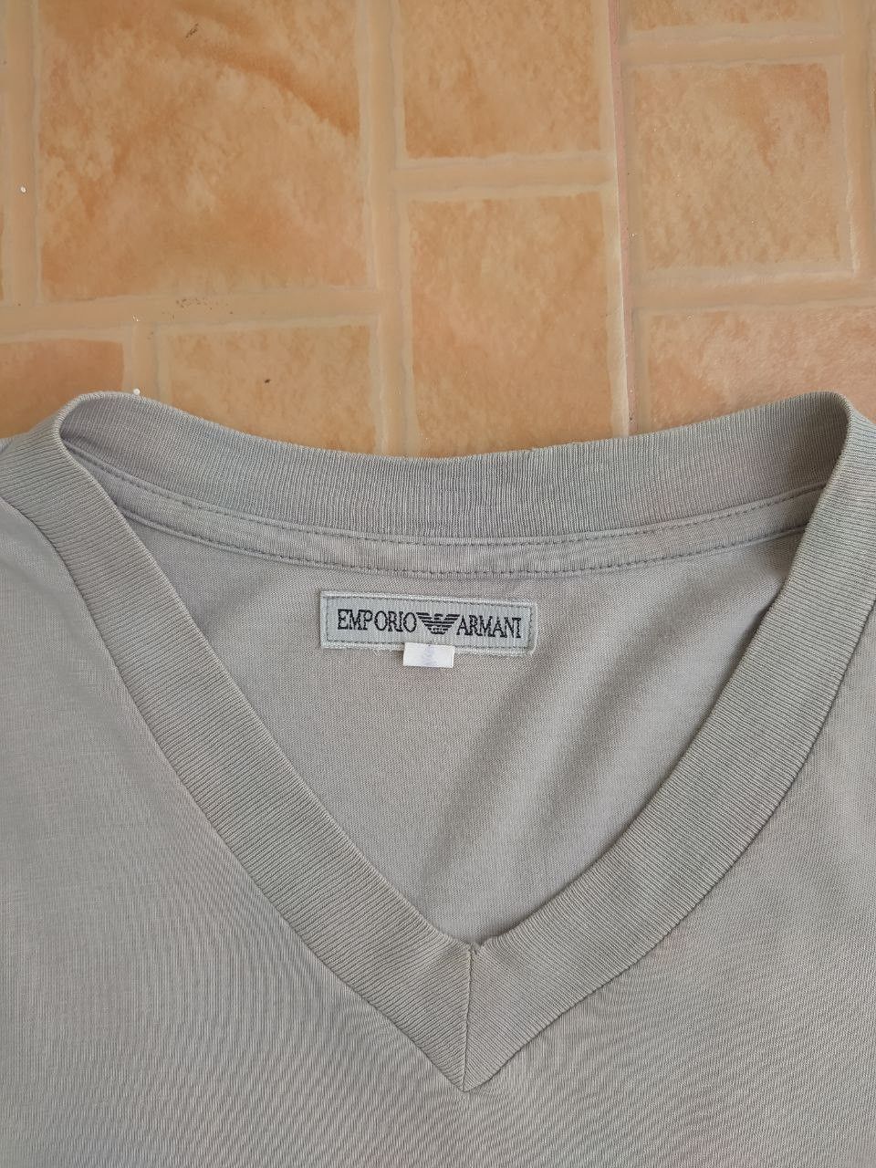 Emporio Armani VINTAGE EMPORIO ARMANI V-NECK LOGO BACK T-SHIRT GRAY Size US S / EU 44-46 / 1 - 3 Thumbnail