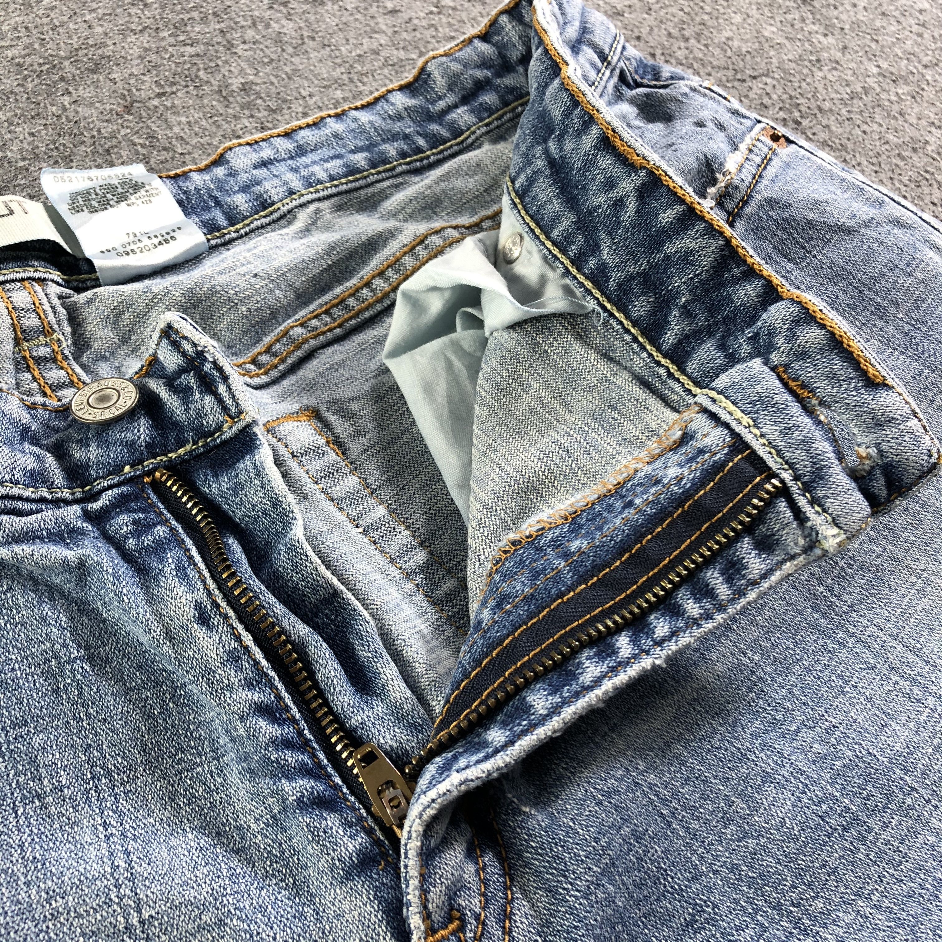 Levi's Vintage Blue Wash Levis Jeans-J3529 Size 36" / US 14 / IT 50 - 8 Thumbnail