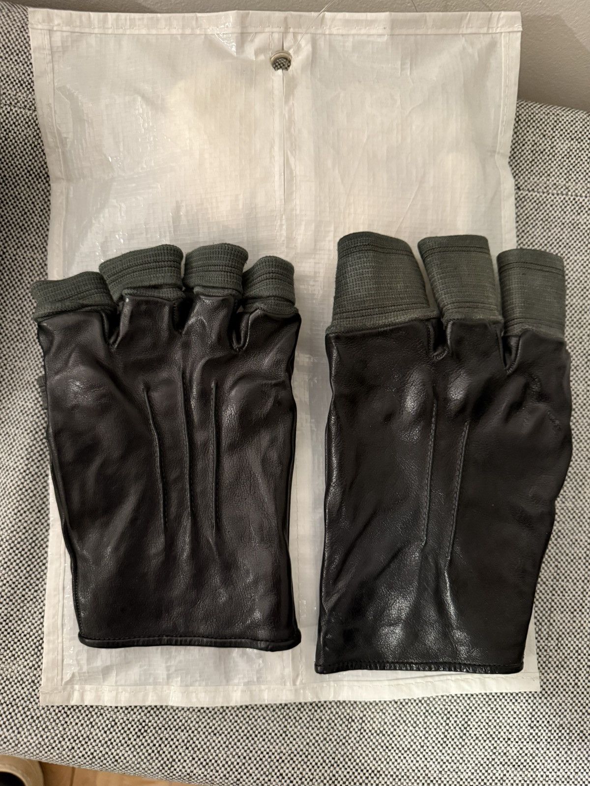 Carol Christian Poell Carol Christian Poell gloves Size ONE SIZE - 7 Thumbnail