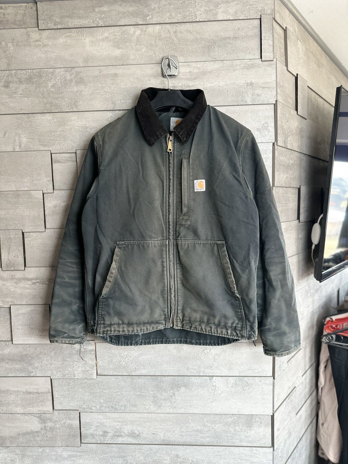 Carhartt Vintage Carhartt Workwear Jacket Washed Distressed Size US S / EU 44-46 / 1 - 1 Thumbnail