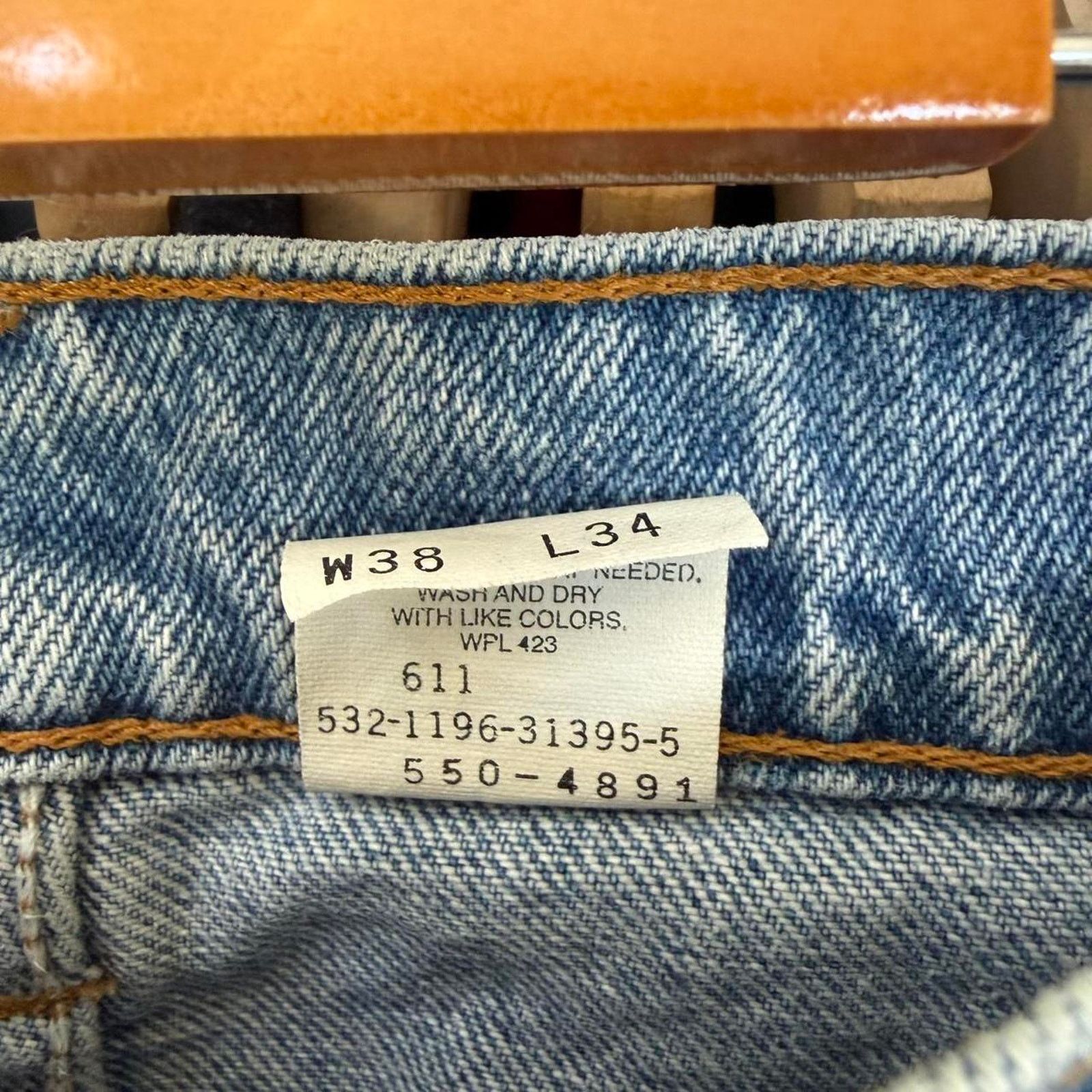 Levi's Vintage 1996 Levis 550 With Perfect Fade And Great Wear Size US 36 / EU 52 - 4 Thumbnail