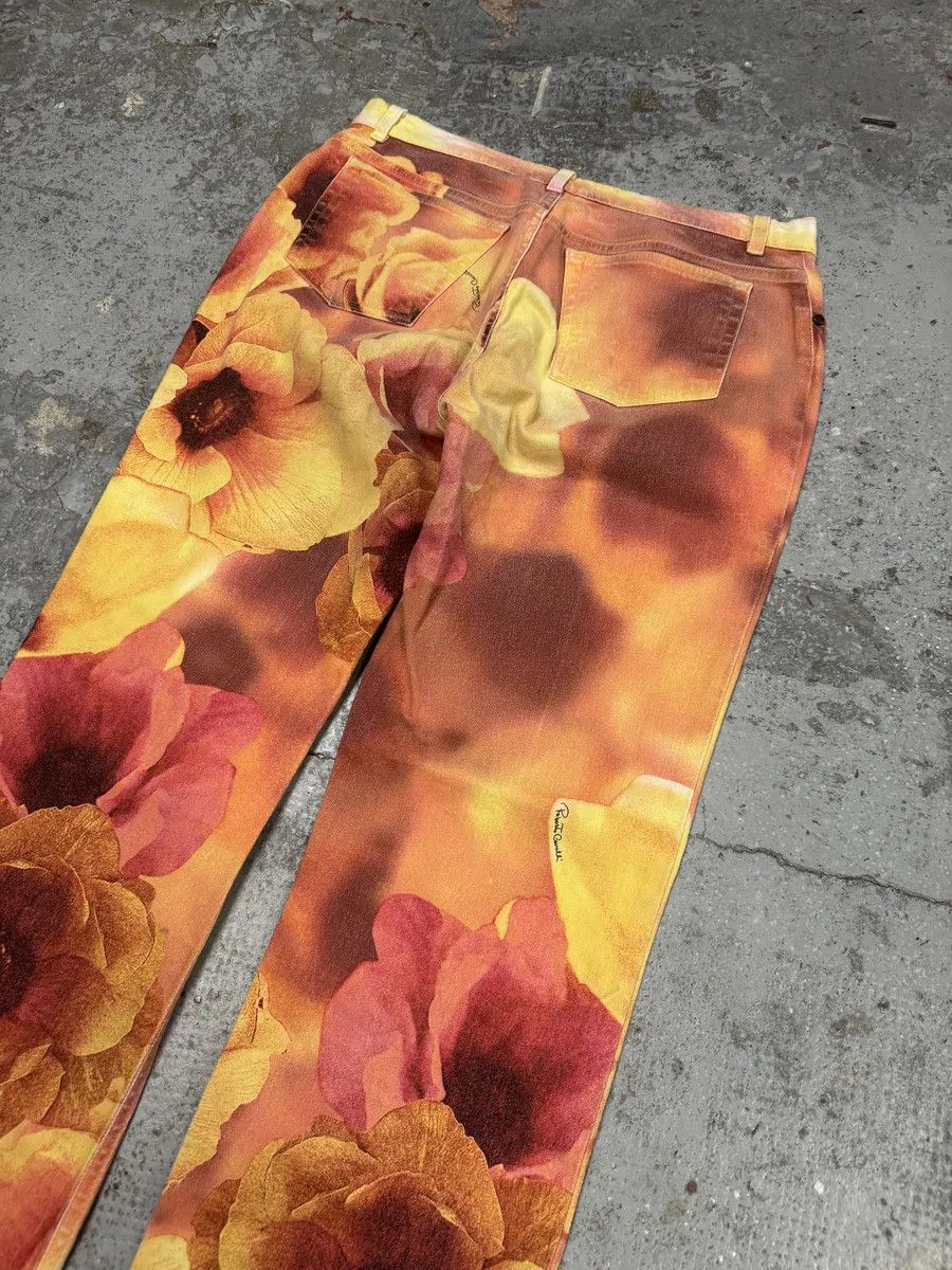 Roberto Cavalli 2000s Roberto Cavalli Flowers Spectrum Summer Pants Size US 32 / EU 48 - 7 Thumbnail